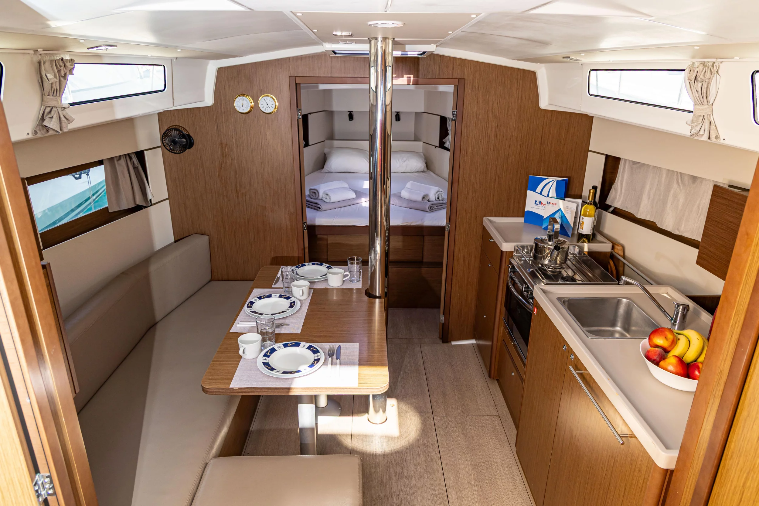 Oceanis 38.1 (The Boss)  - 9