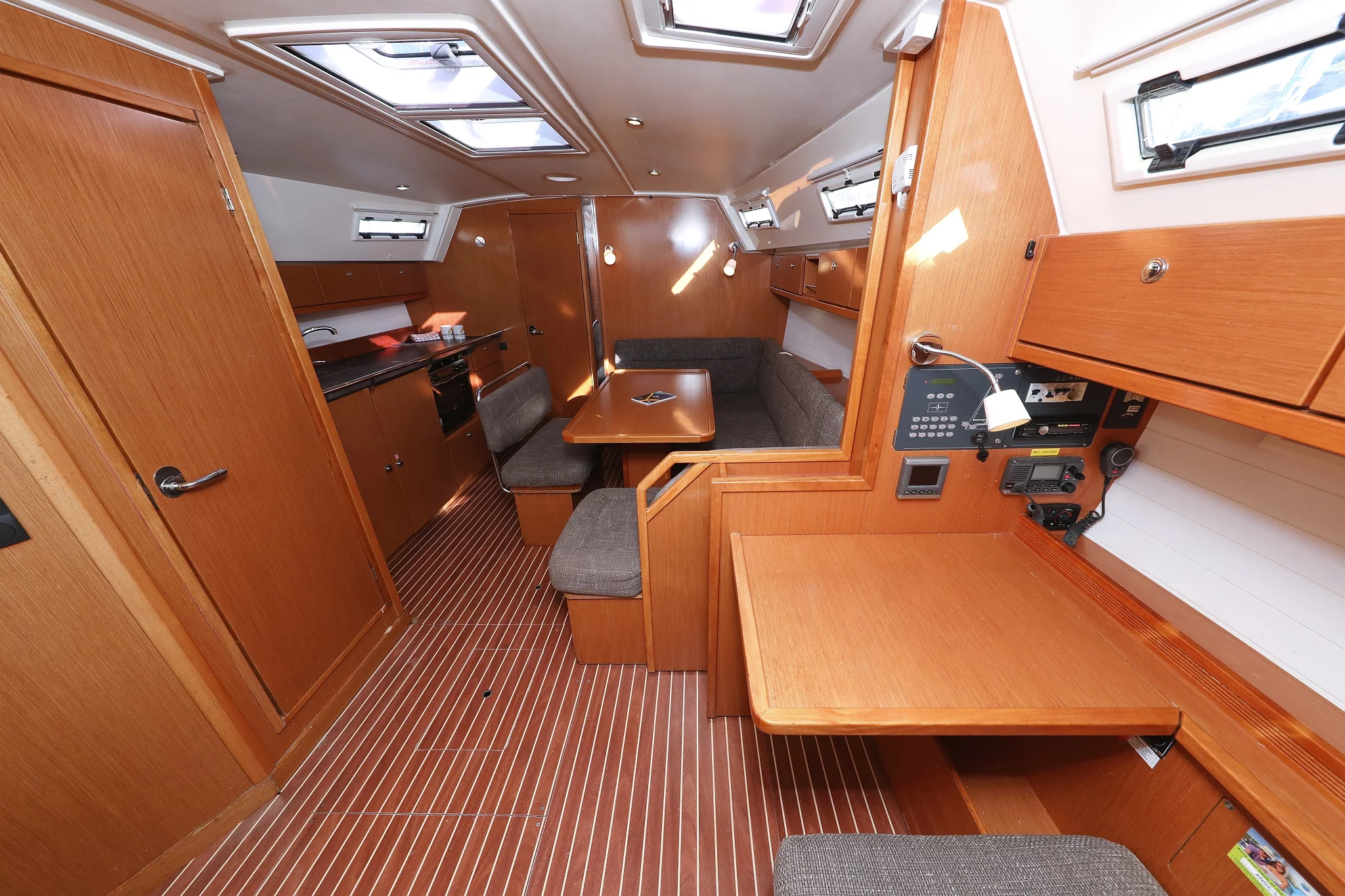 Bavaria Cruiser 40 S (Silver Arrow)  - 7