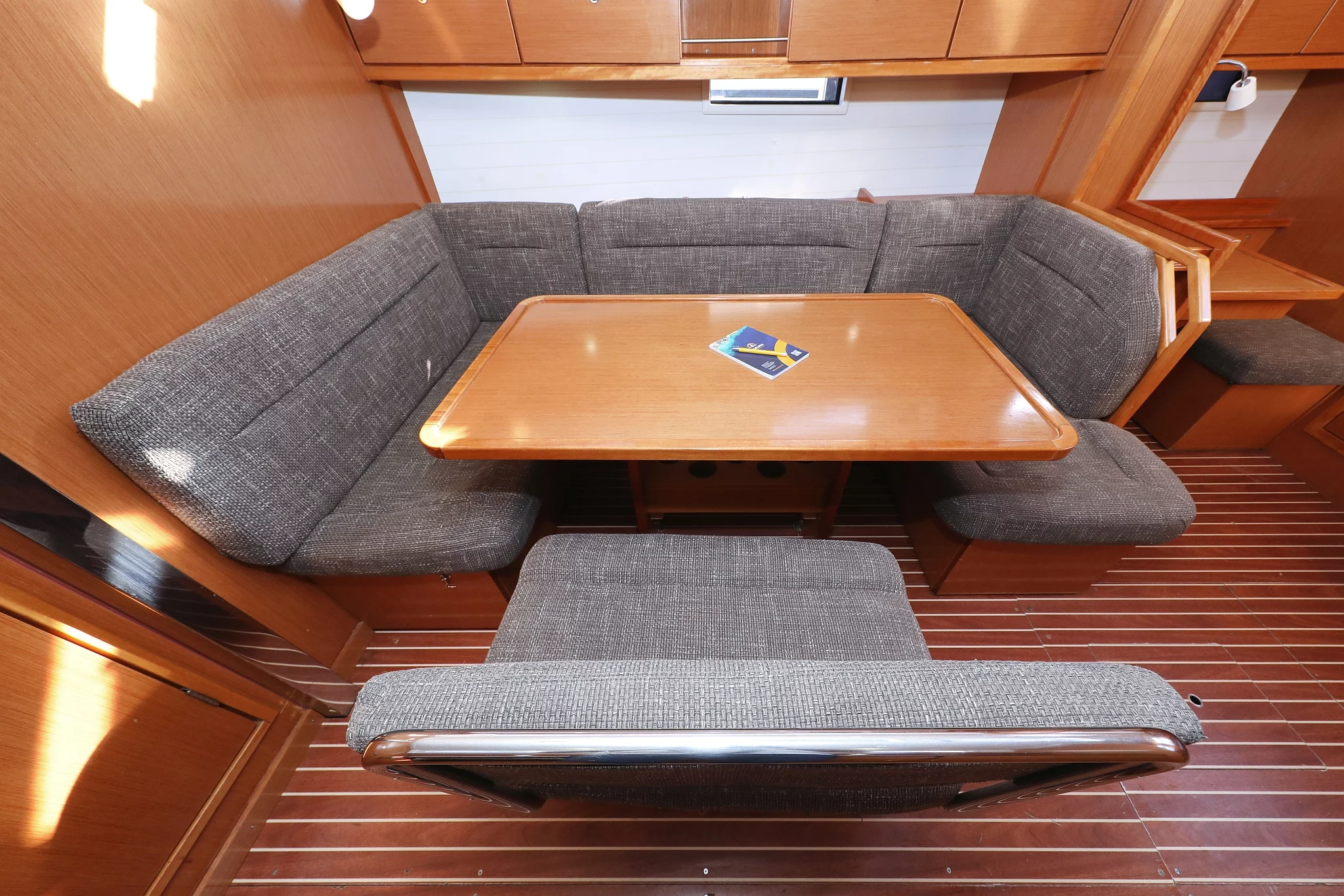 Bavaria Cruiser 40 S (Silver Arrow)  - 12