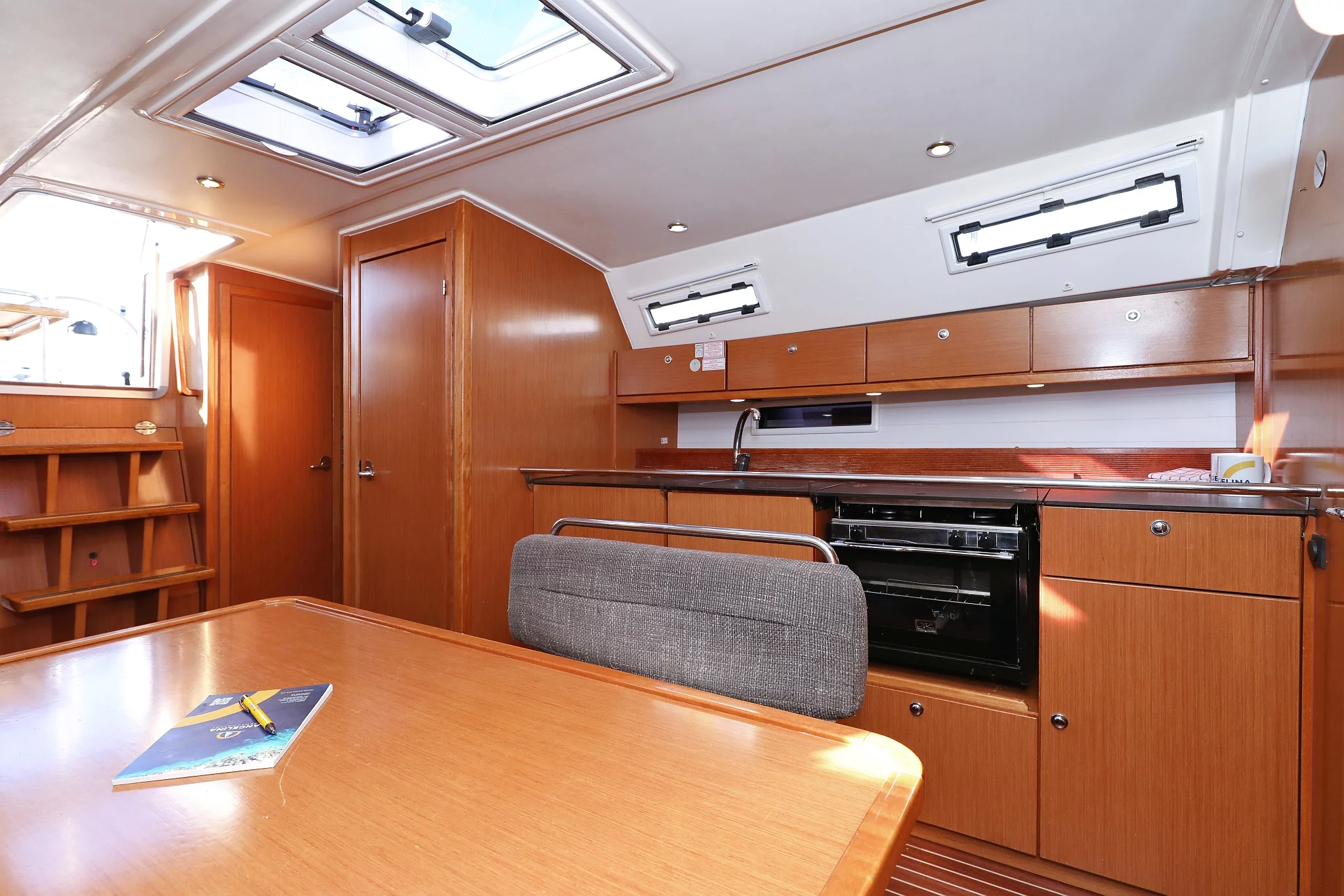 Bavaria Cruiser 40 S (Silver Arrow)  - 13
