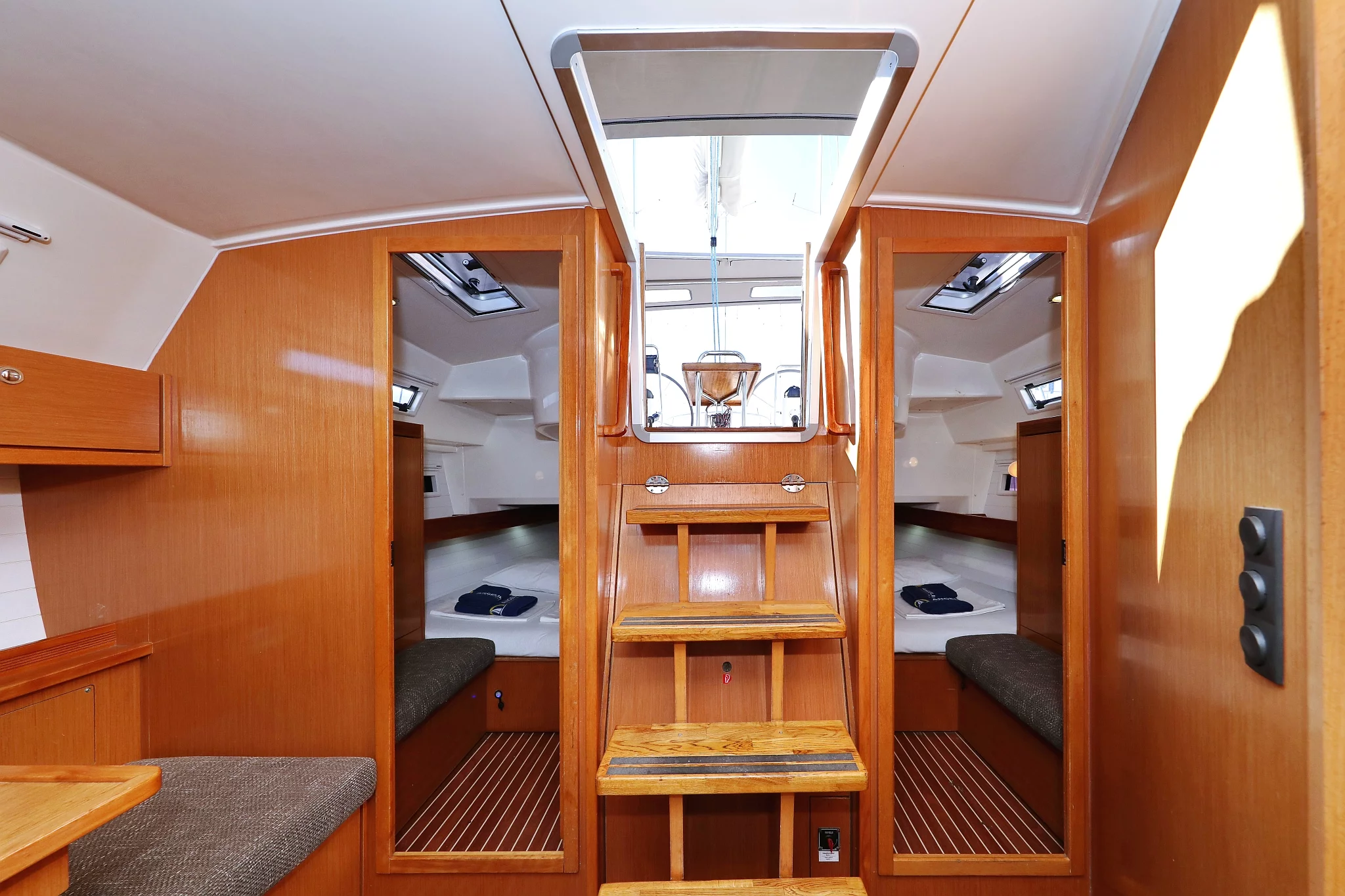 Bavaria Cruiser 40 S (Silver Arrow)  - 17