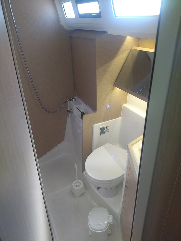 Photo #8 - Oceanis 40.1 (Magnum) en Athènes - 31833