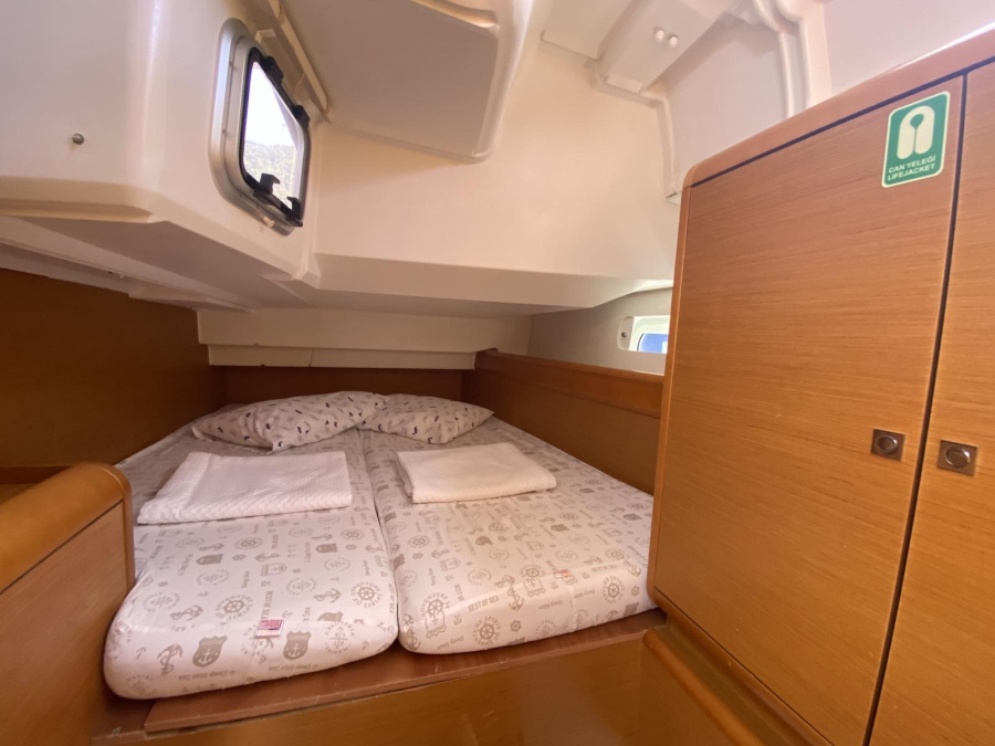Photo #8 - Sun Odyssey 439 (Toya) in Fethiye - 31847