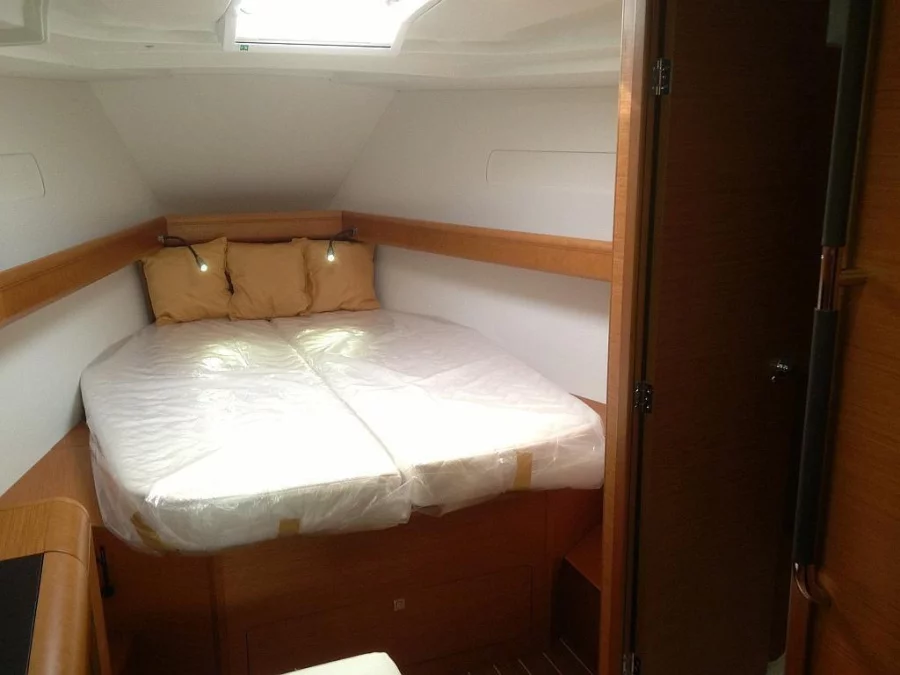 Sun Odyssey - DOUBLE CABIN (Sailing school - double cabin*)  - 0