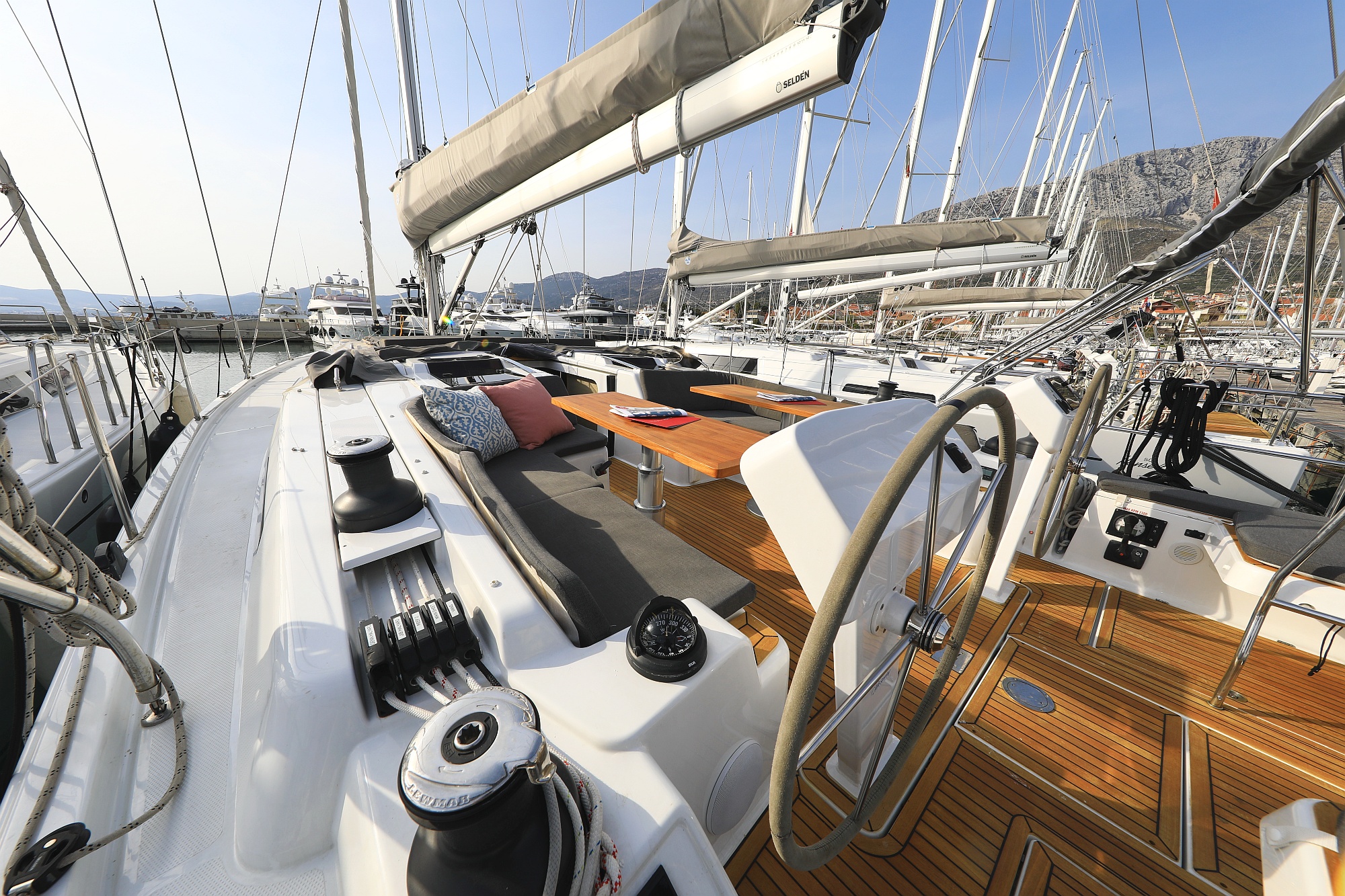 Photo #2 - Hanse 508 - 5 + 1 cab. (Licence to Chill) in Kastela - 31869
