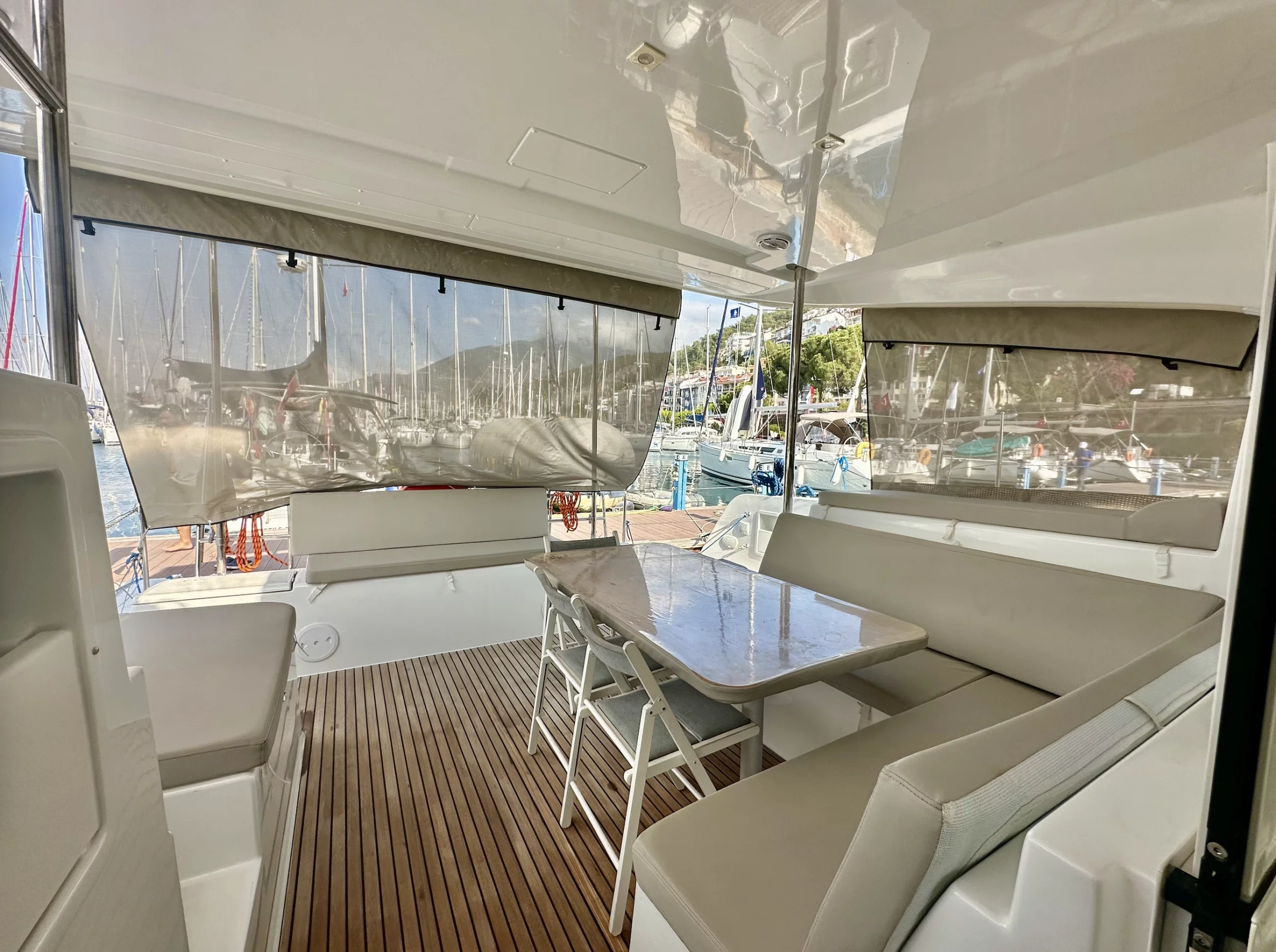 Lagoon 40 - 4 + 2 cab (Sail Castor)  - 7