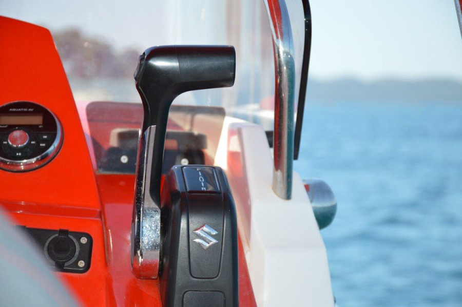 Photo #10 - Marine Time 565 Sundeck (Marine Time 565) in Petrane - 31933
