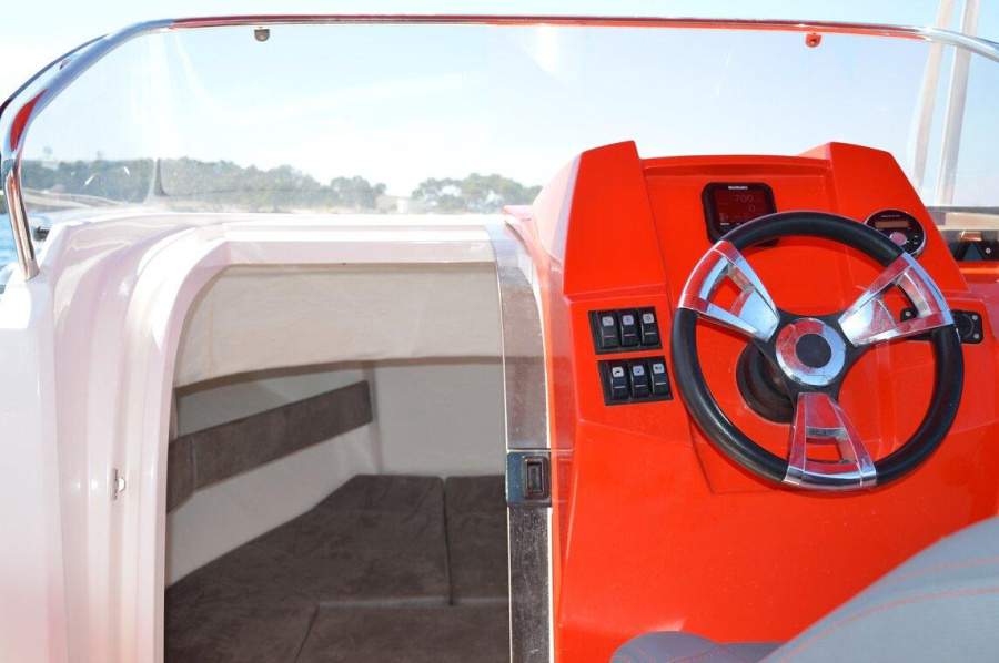 Photo #11 - Marine Time 565 Sundeck (Marine Time 565) in Petrane - 31933