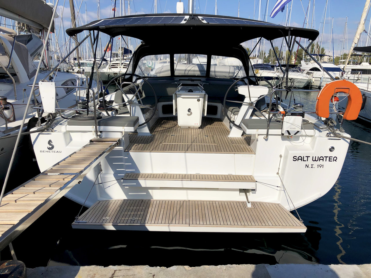Photo #4 - Oceanis 51.1 - 5 + 1 cab. (Salt Water) in Athens - 31934