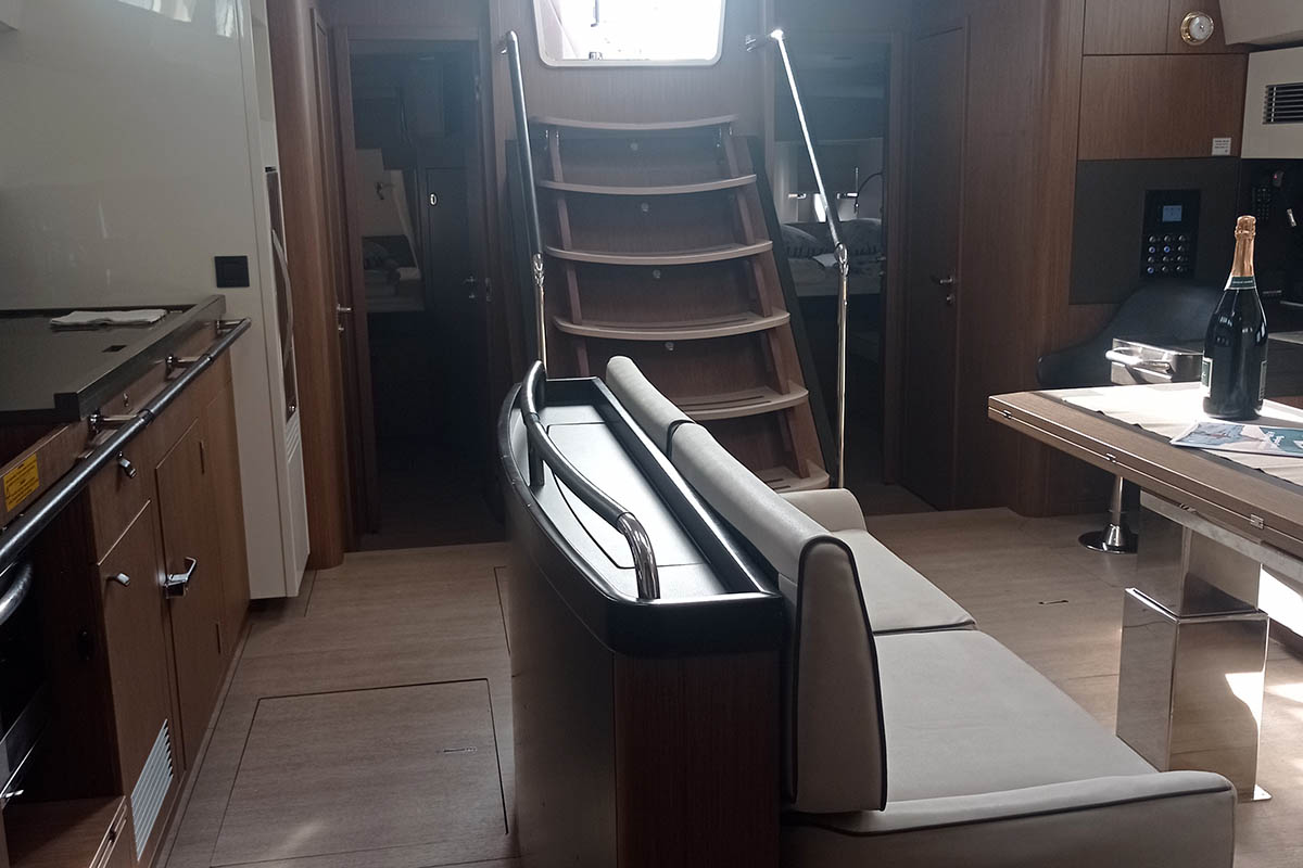 Photo #17 - Oceanis Yacht 62 - 4 + 1 (Penultimo) en Elliniko - 31945