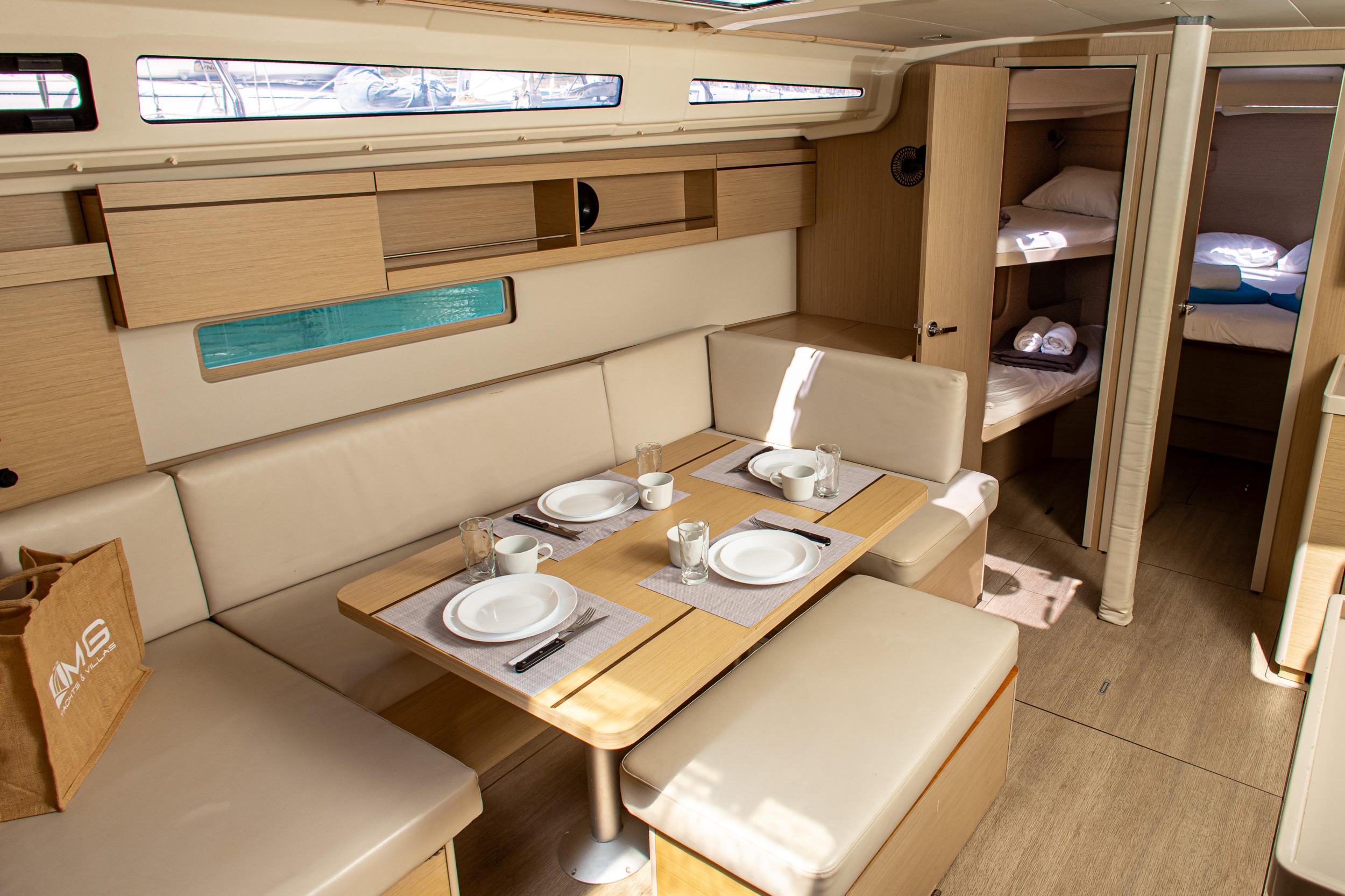 Photo #9 - Oceanis 40.1 (Taylor) en Lefkada - 31959