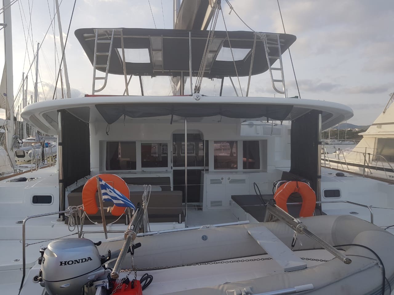 Photo #5 - Lagoon 450 F - 4 + 2 cab. (Fo's) in Mykonos - 32019