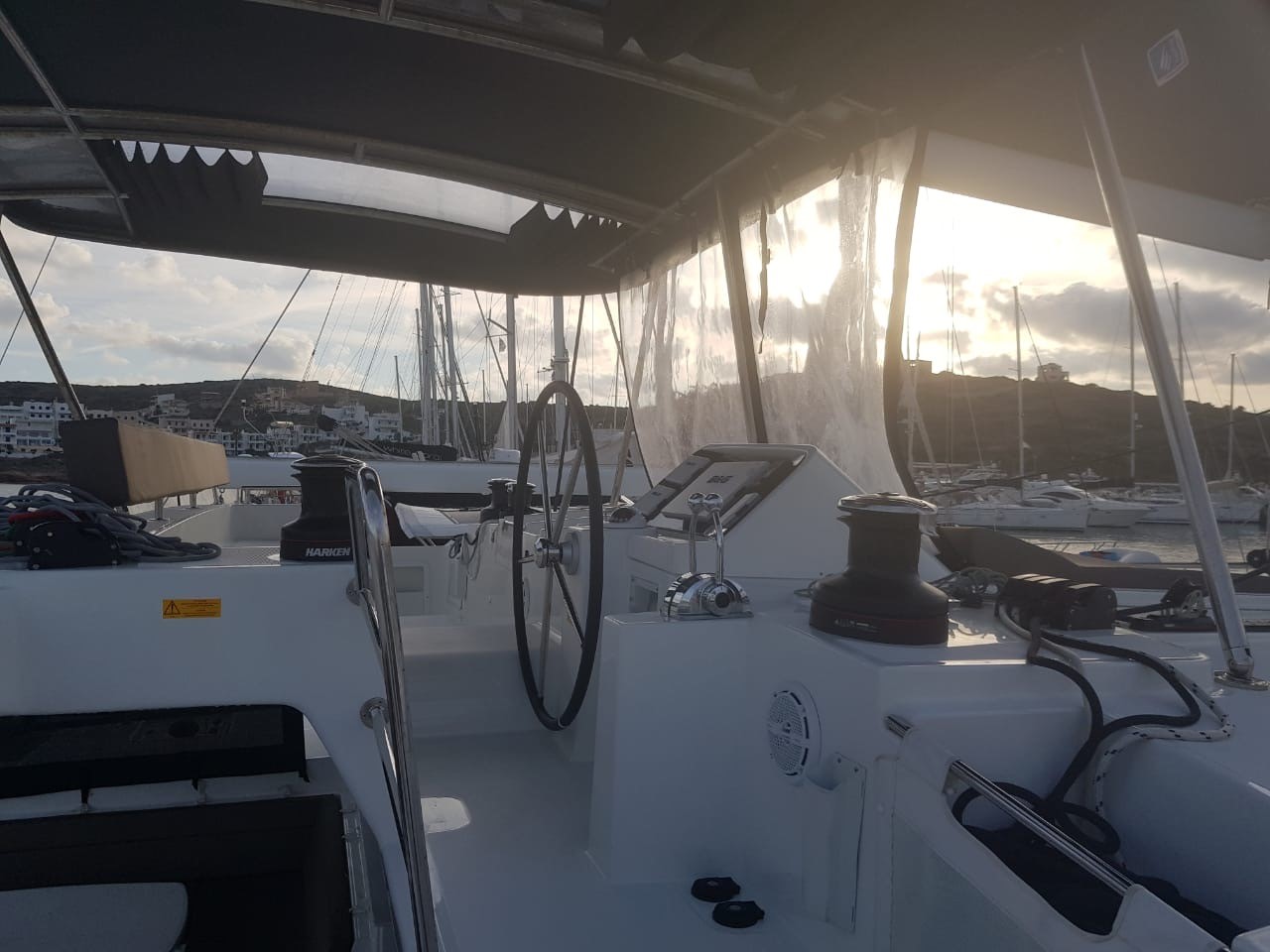 Photo #6 - Lagoon 450 F - 4 + 2 cab. (Fo's) in Mykonos - 32019