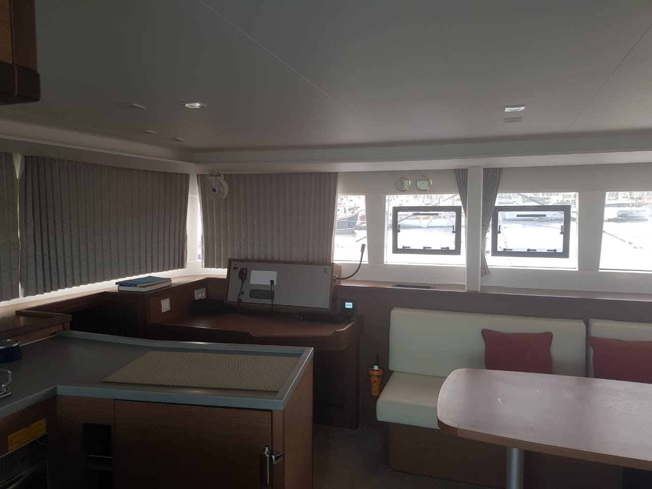 Photo #8 - Lagoon 450 F - 4 + 2 cab. (Fo's) in Mykonos - 32019
