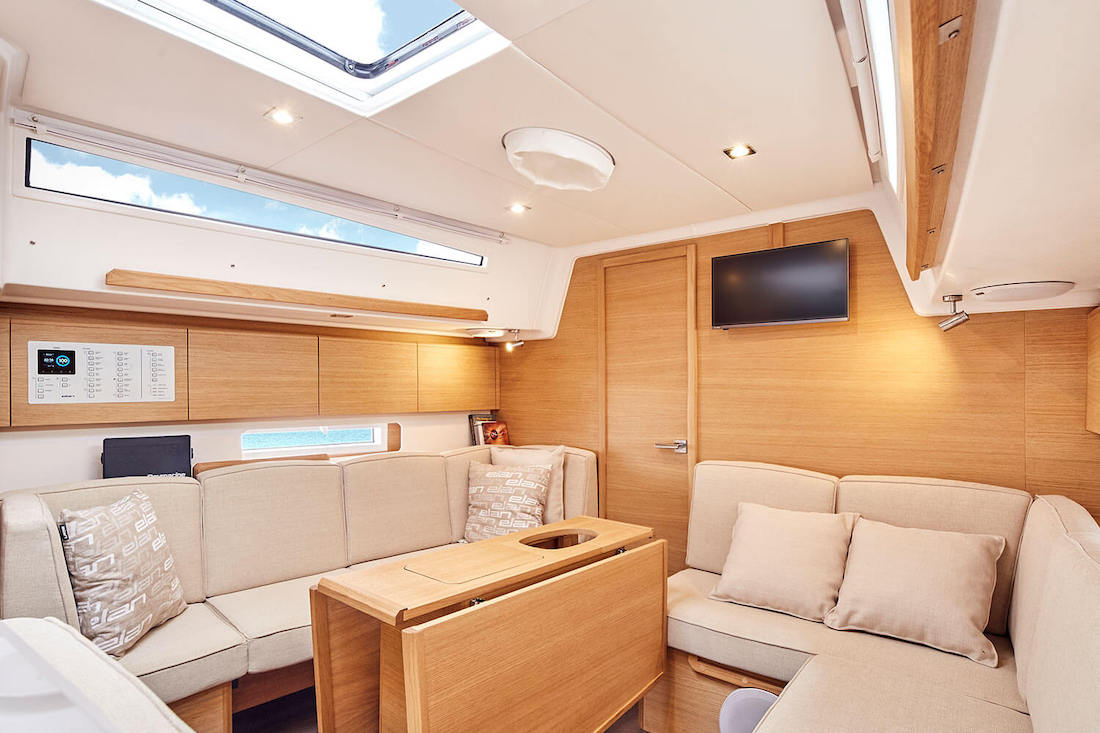 Photo #4 - Elan E5 (Elaya) en Biograd - 32040