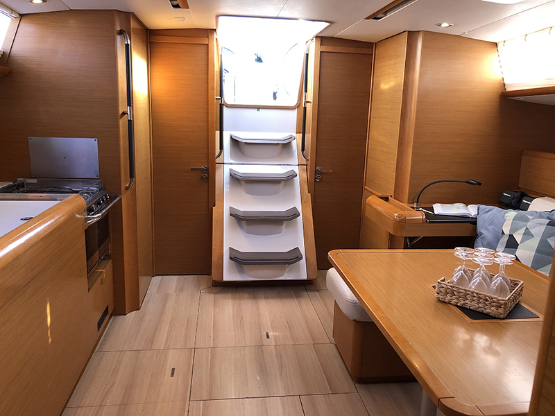 Photo #9 - Sun Odyssey 479 - 4 cab. (Luna Rossa) in Athen - 32045