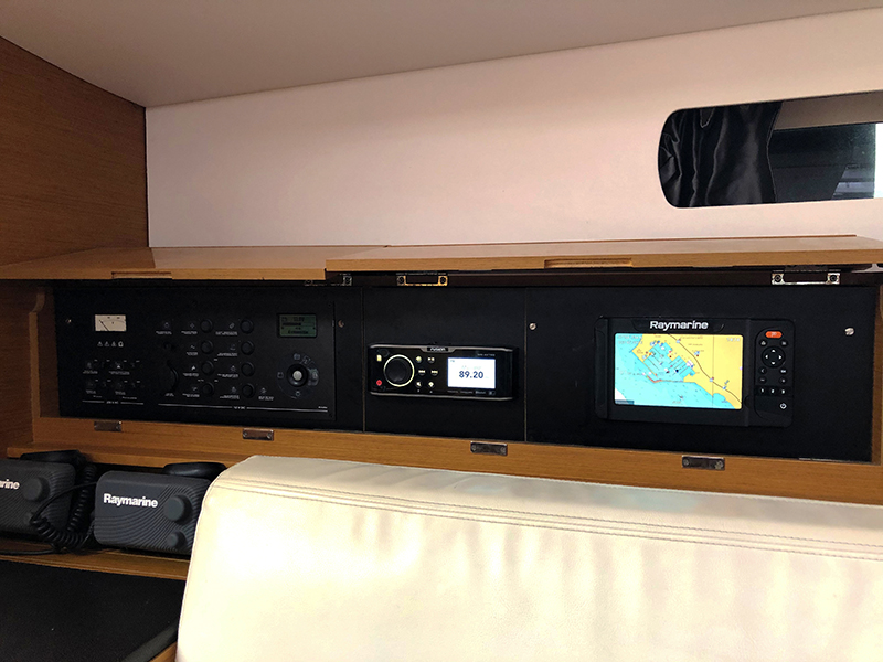 Photo #12 - Sun Odyssey 479 - 4 cab. (Luna Rossa) in Athen - 32045