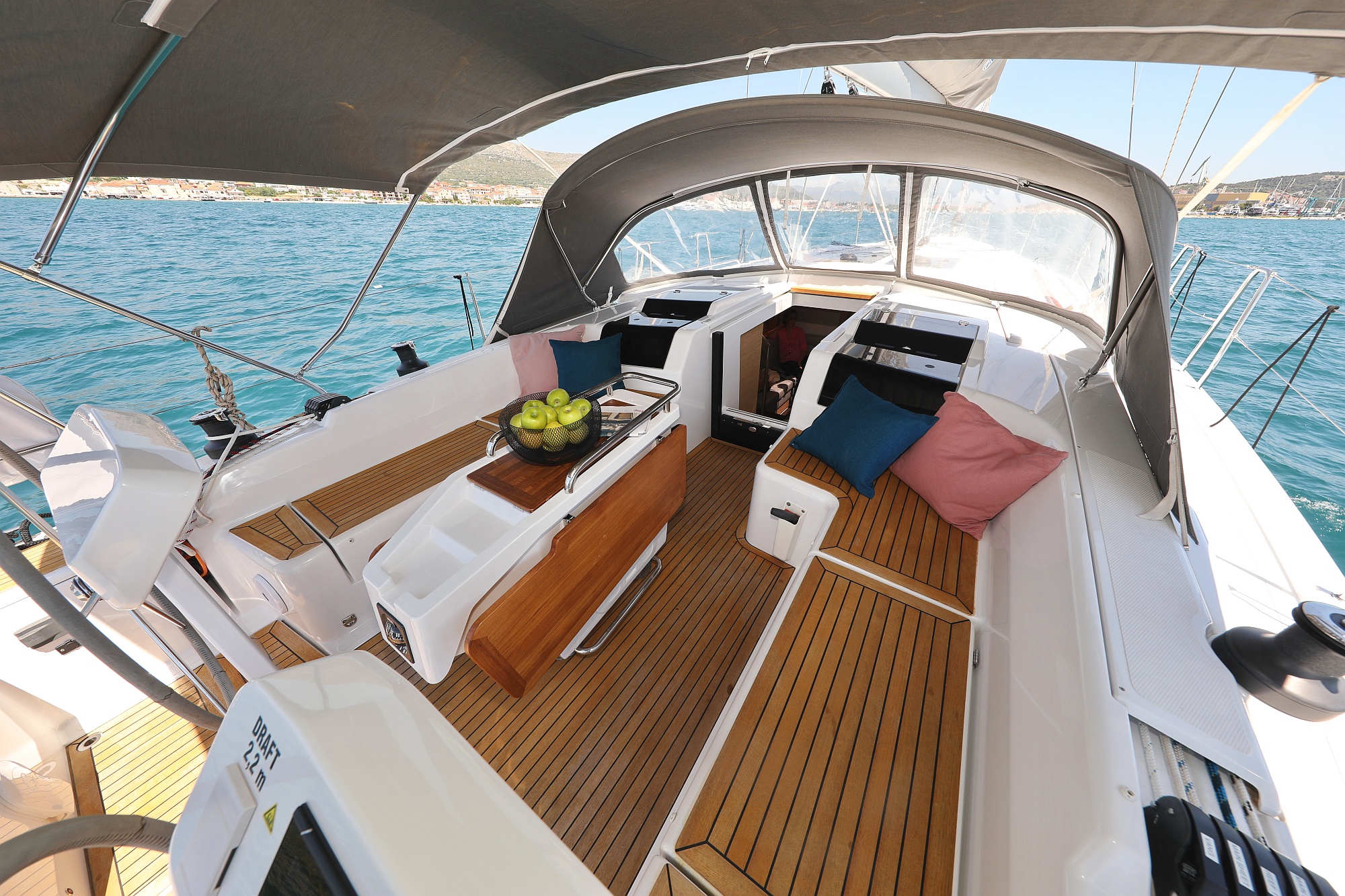 Photo #7 - Hanse 458 - 3 cab. (One Life) in Trogir - 32097