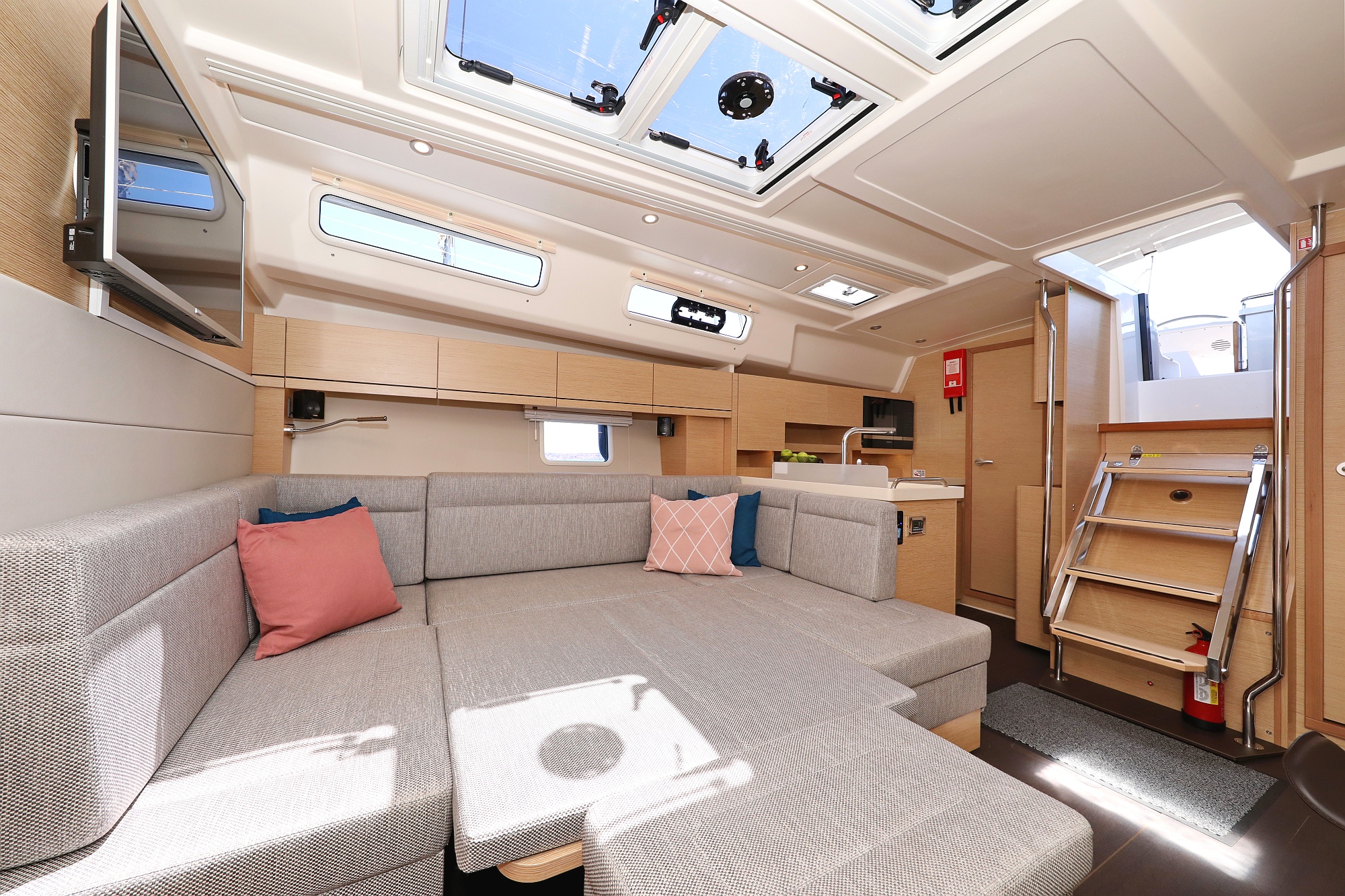 Photo #13 - Hanse 458 - 3 cab. (One Life) in Trogir - 32097