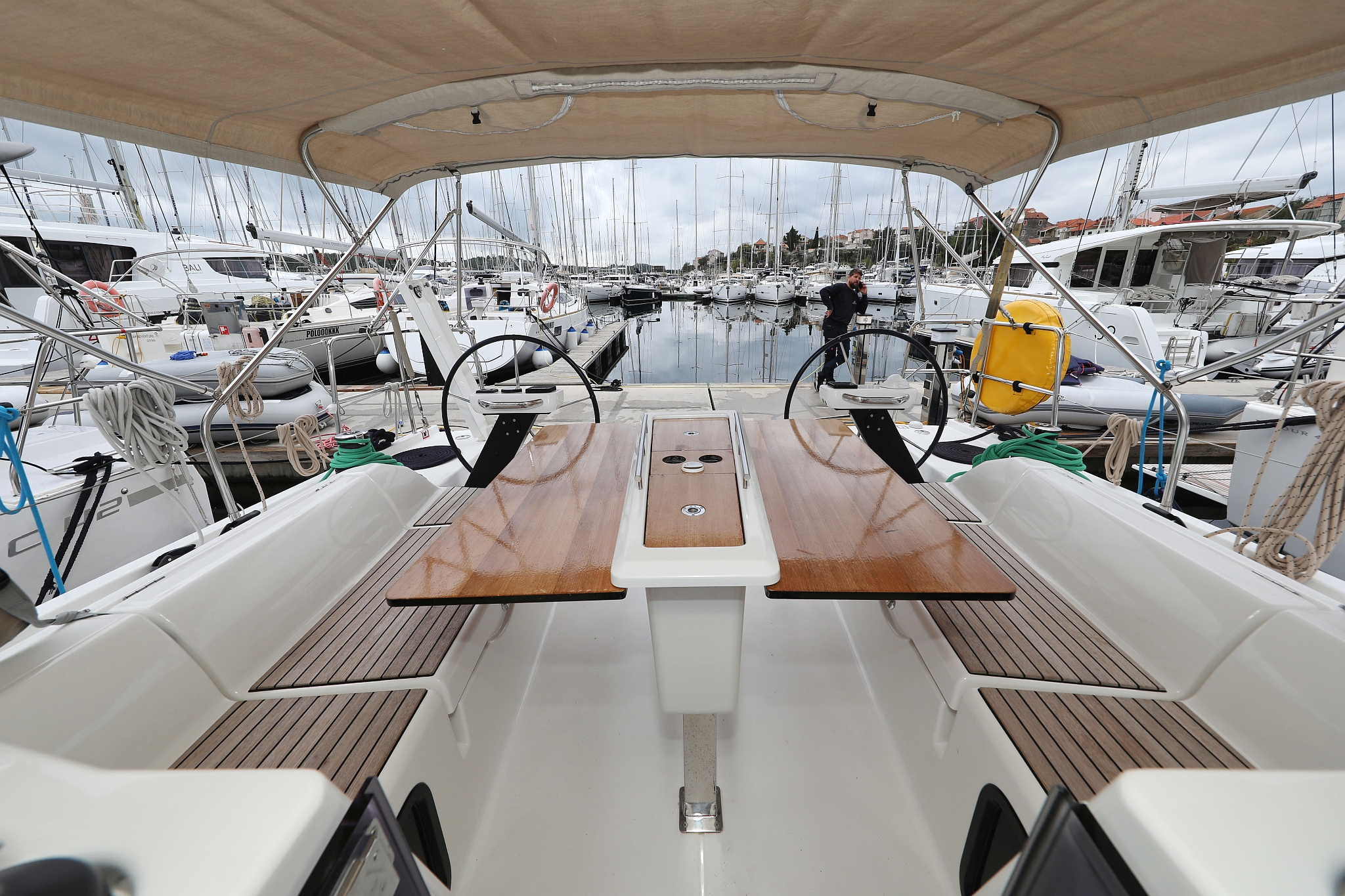 Photo #9 - Dufour 390 GL (Mercury) in Trogir - 32119