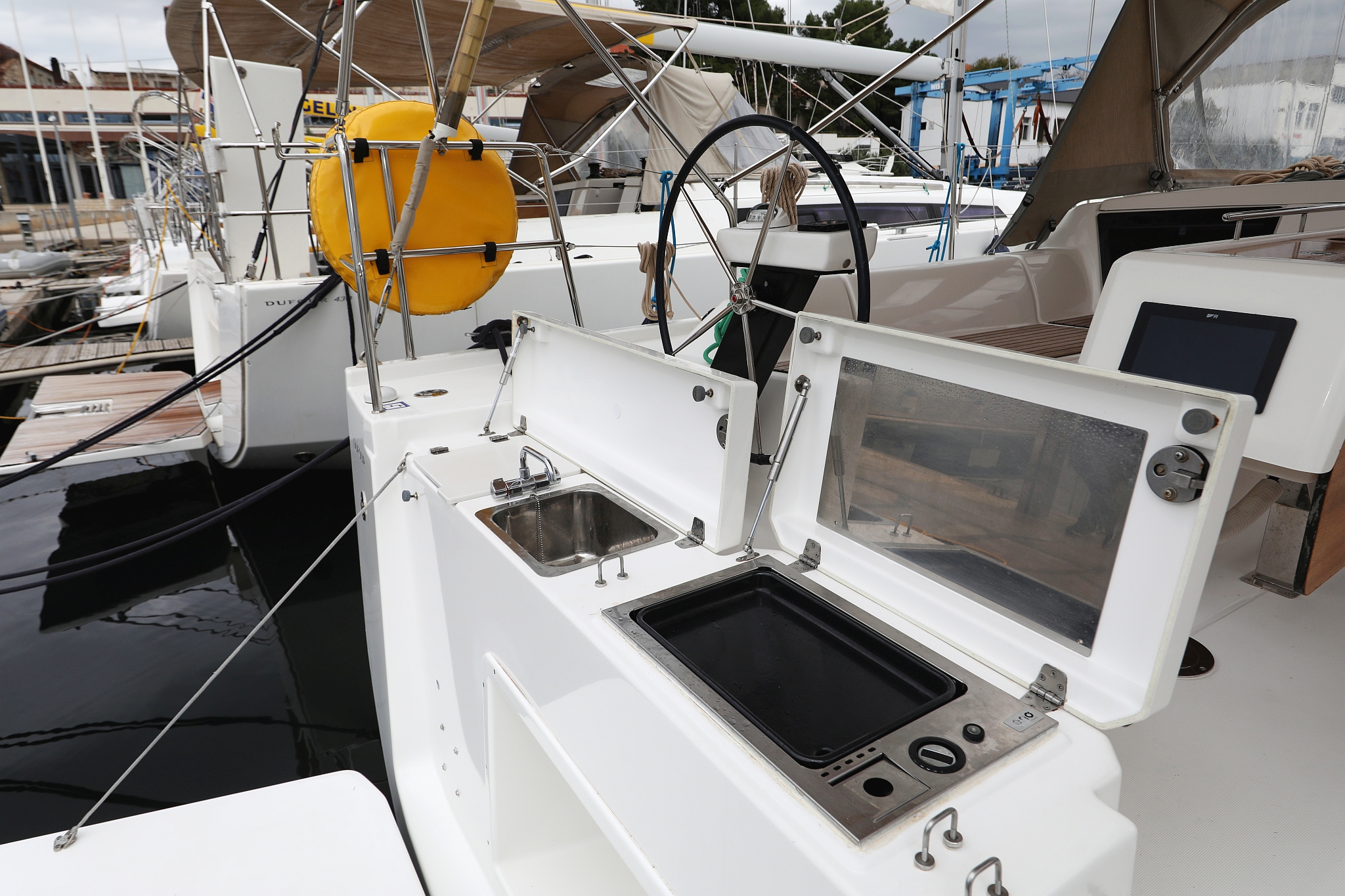 Photo #40 - Dufour 390 GL (Mercury) in Trogir - 32119