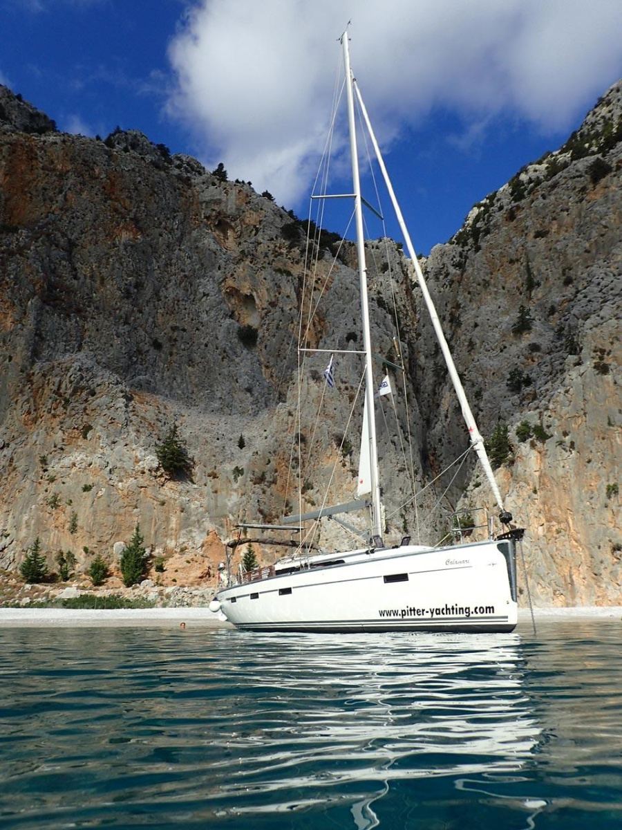 Photo #7 - Bavaria Cruiser 41 - 3 cab. (Calamari) in Lavrion - 32150