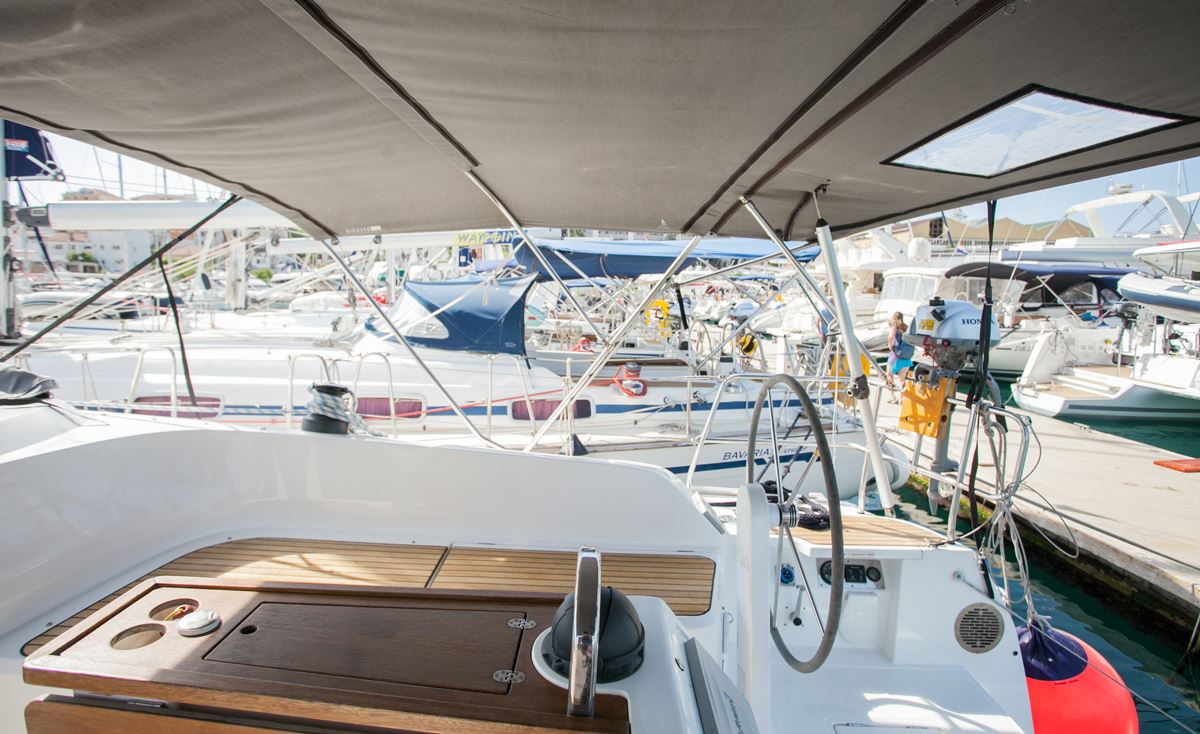 Photo #4 - Bavaria Cruiser 46 - 4 cab. (Set Point) en Trogir - 32185