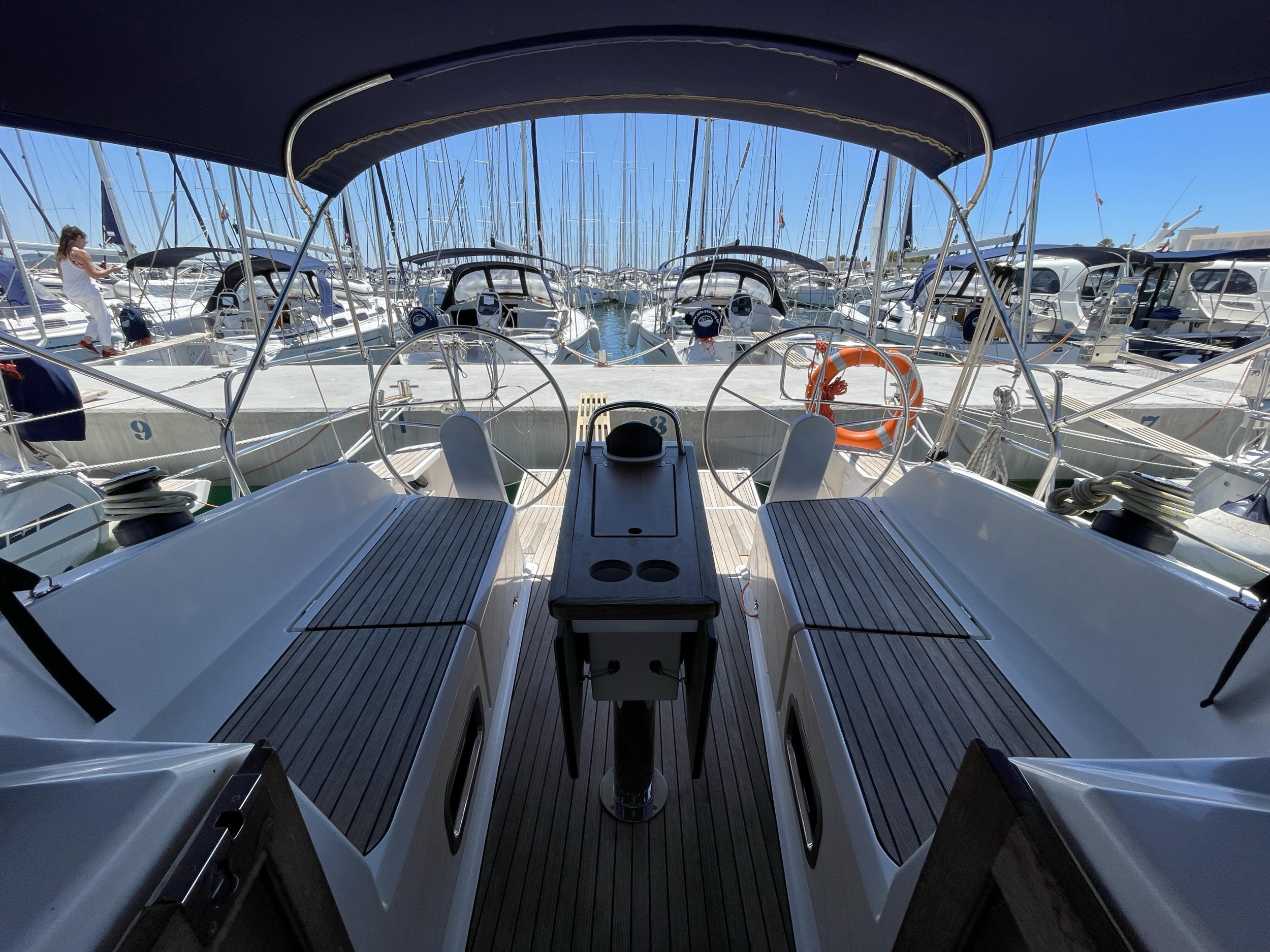 Photo #6 - Bavaria Cruiser 37 - 3 cab. (Andrea) in Sukosan - 32216