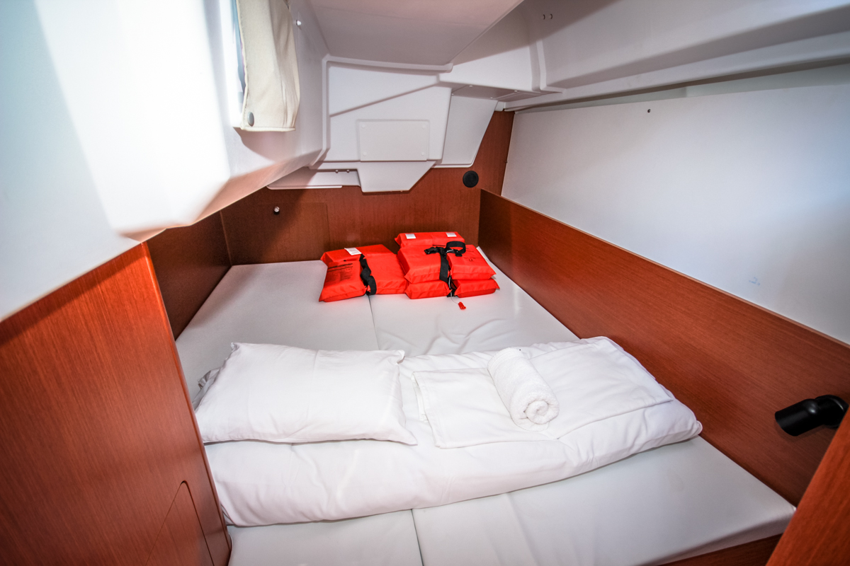 Photo #7 - Oceanis 35 (Mala Luna) en Pomer - 32230