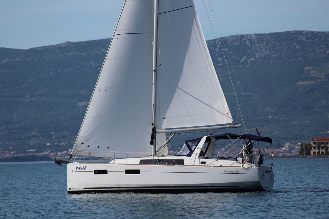 Photo #4 - Oceanis 35 (Jean Michel) en Split - 32235
