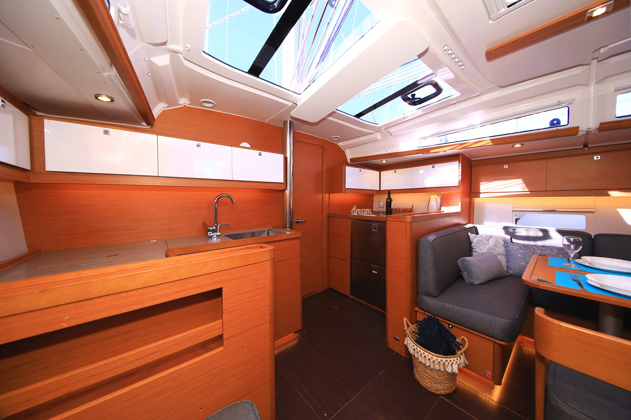 Photo #11 - Dufour 430 - 3 cab. (Auszeit) en Murter - 32263