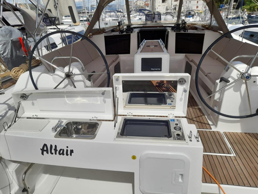 Altair - 2
