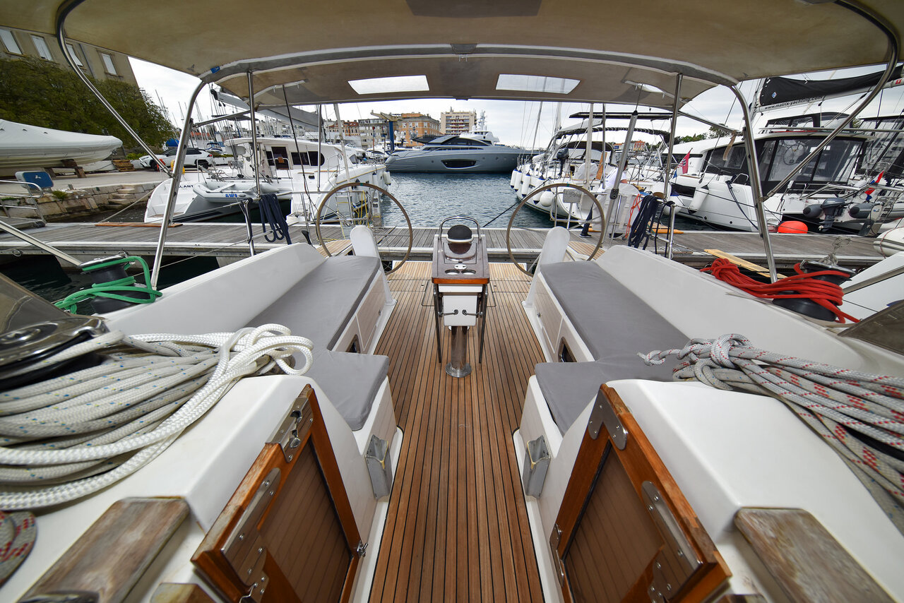 Photo #9 - Bavaria Cruiser 46 - 4 cab. (Six Bag) en Zadar - 32275