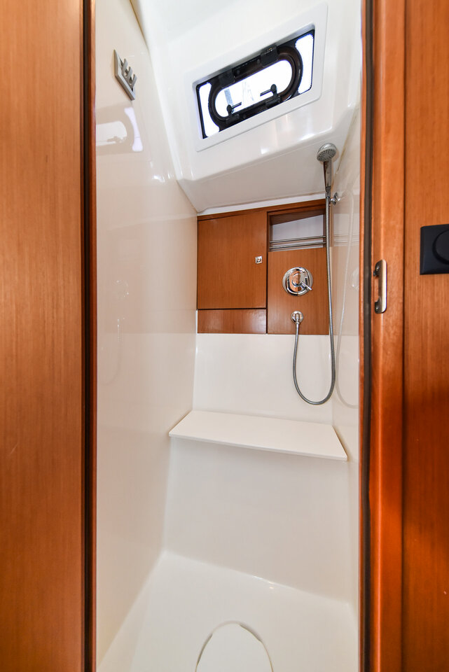 Photo #36 - Bavaria Cruiser 46 - 4 cab. (Six Bag) en Zadar - 32275