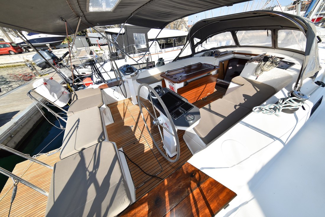 Photo #11 - Bavaria Cruiser 56 - 5 + 1 cab. (Fat Boy) in Zara - 32276
