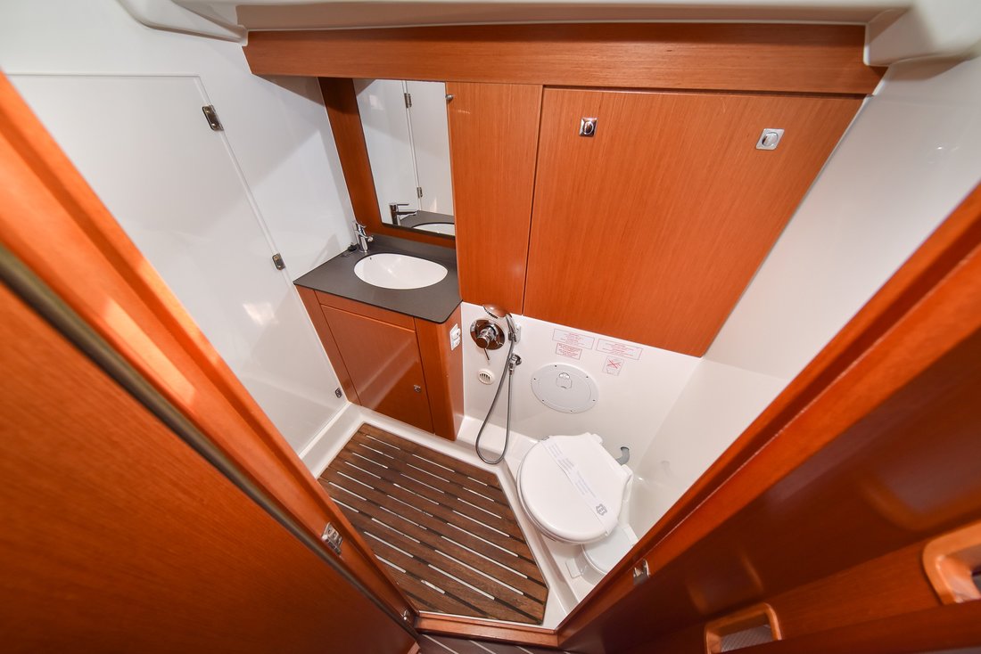 Photo #41 - Bavaria Cruiser 56 - 5 + 1 cab. (Fat Boy) in Zara - 32276