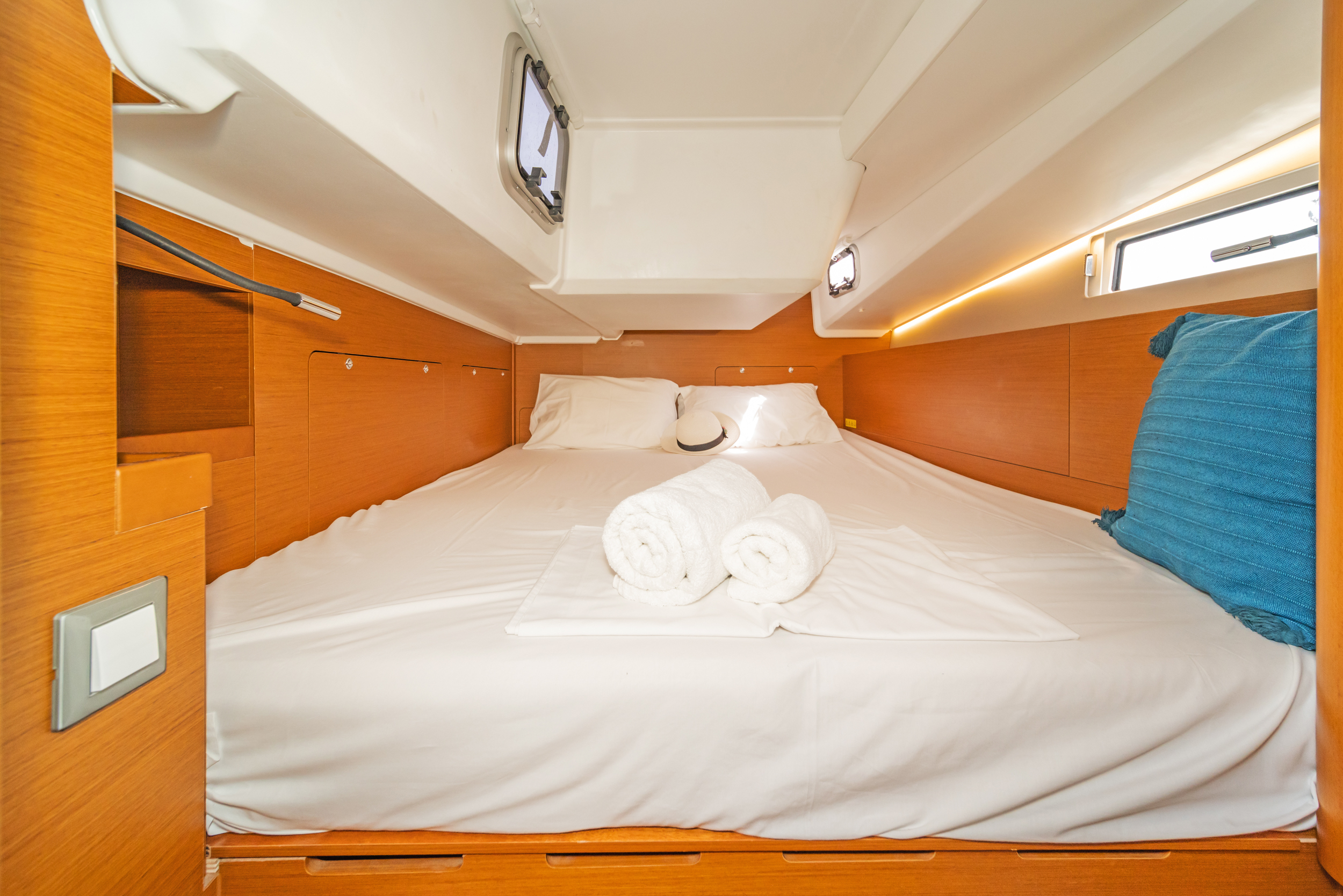 Photo #5 - Sun Odyssey 490 - 5 + 1 cab. (Marina II) in Skiathos - 32285