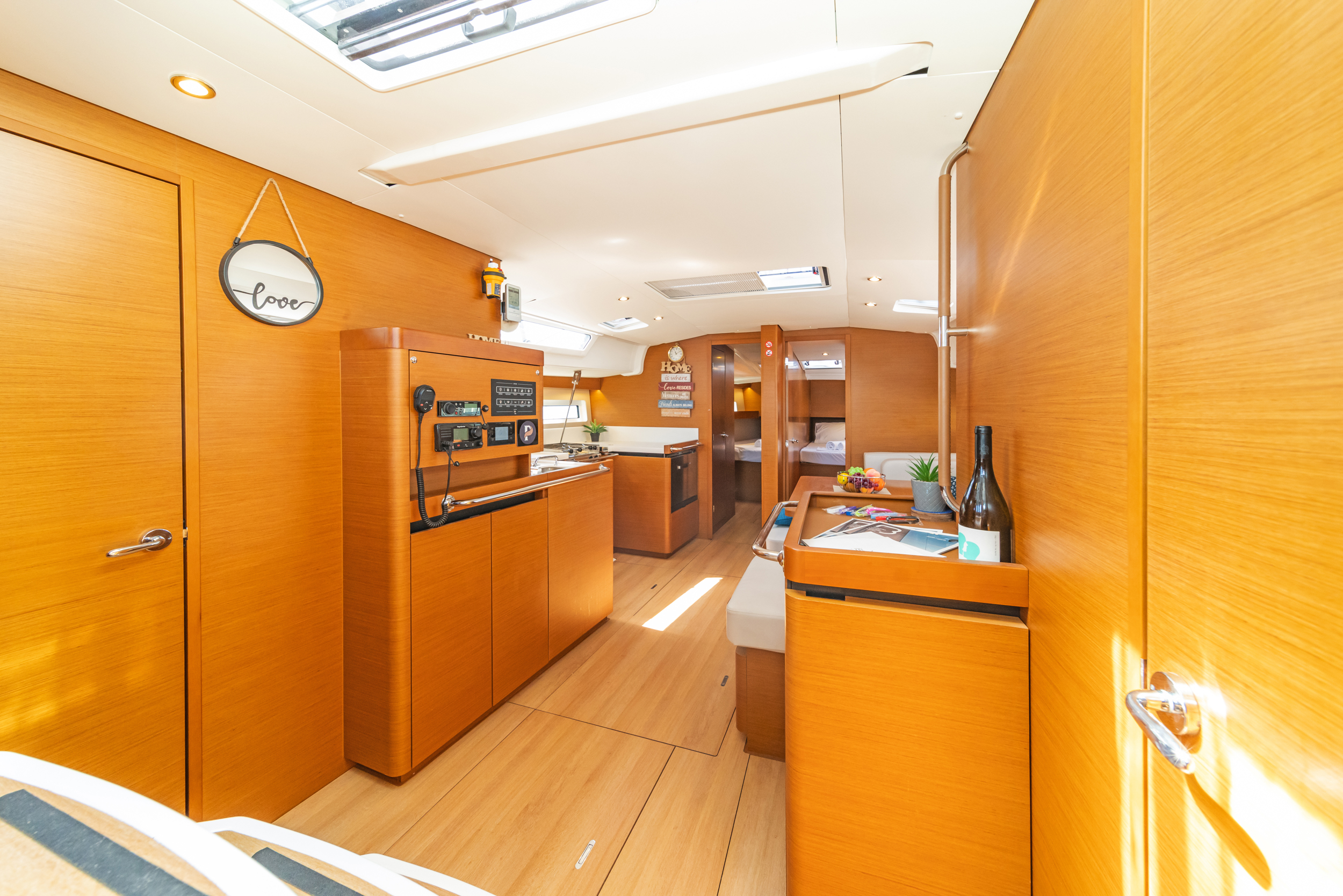 Photo #7 - Sun Odyssey 490 - 5 + 1 cab. (Marina II) in Skiathos - 32285