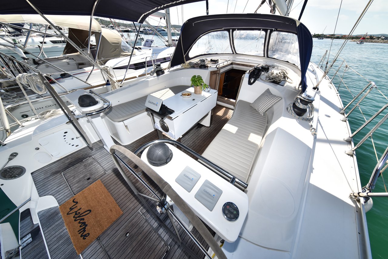 Photo #6 - Bavaria Cruiser 45 - 4 cab. (Controvento) in Sukosan - 32314