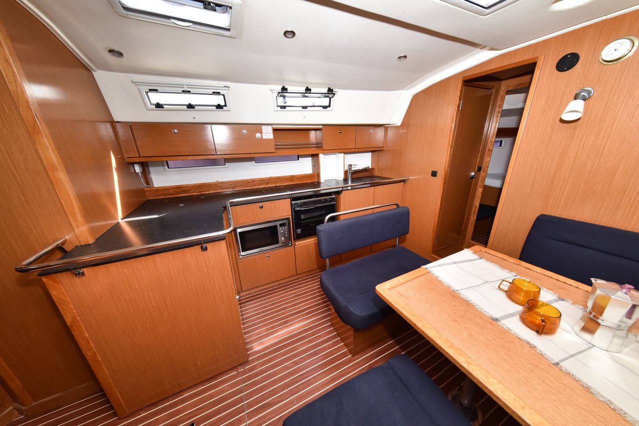 Photo #17 - Bavaria Cruiser 45 - 4 cab. (Controvento) in Sukosan - 32314