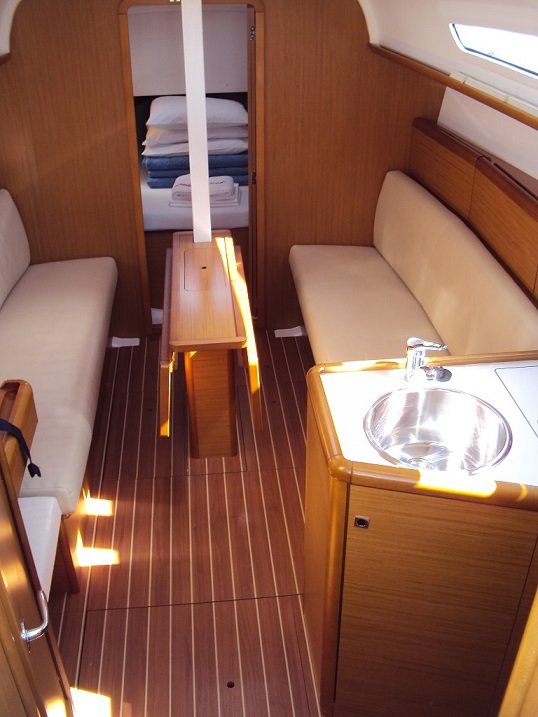 Photo #6 - Sun Odyssey 30i (Espresso 2) in Murter - 32362