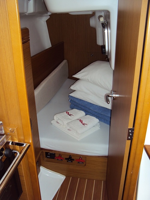 Photo #7 - Sun Odyssey 30i (Espresso 2) in Murter - 32362