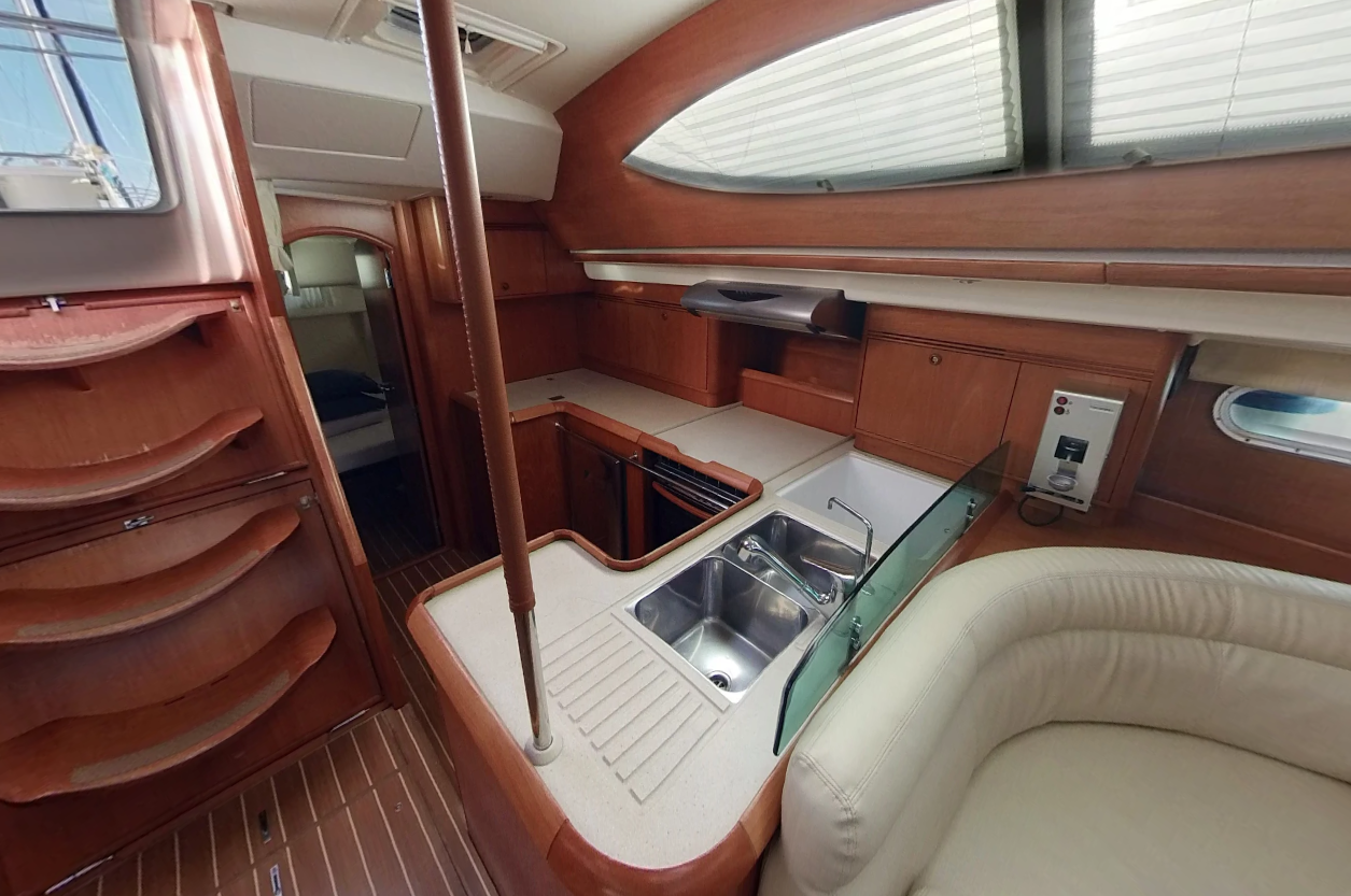 Photo #4 - Sun Odyssey 54 DS (Macchiato) in Murter - 32376