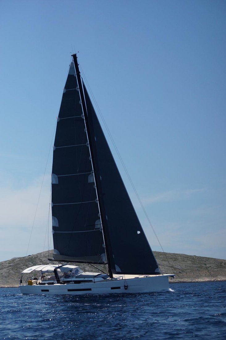 Photo #7 - Dufour Exclusive 63 - 4 + 1 cab. (Bahia Feliz V) in Primosten - 32405