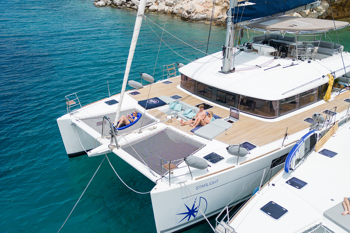Photo #9 - Lagoon 560 S2 - 5 + 1 cab. (Starlight (Crewed)) en Elliniko - 32437