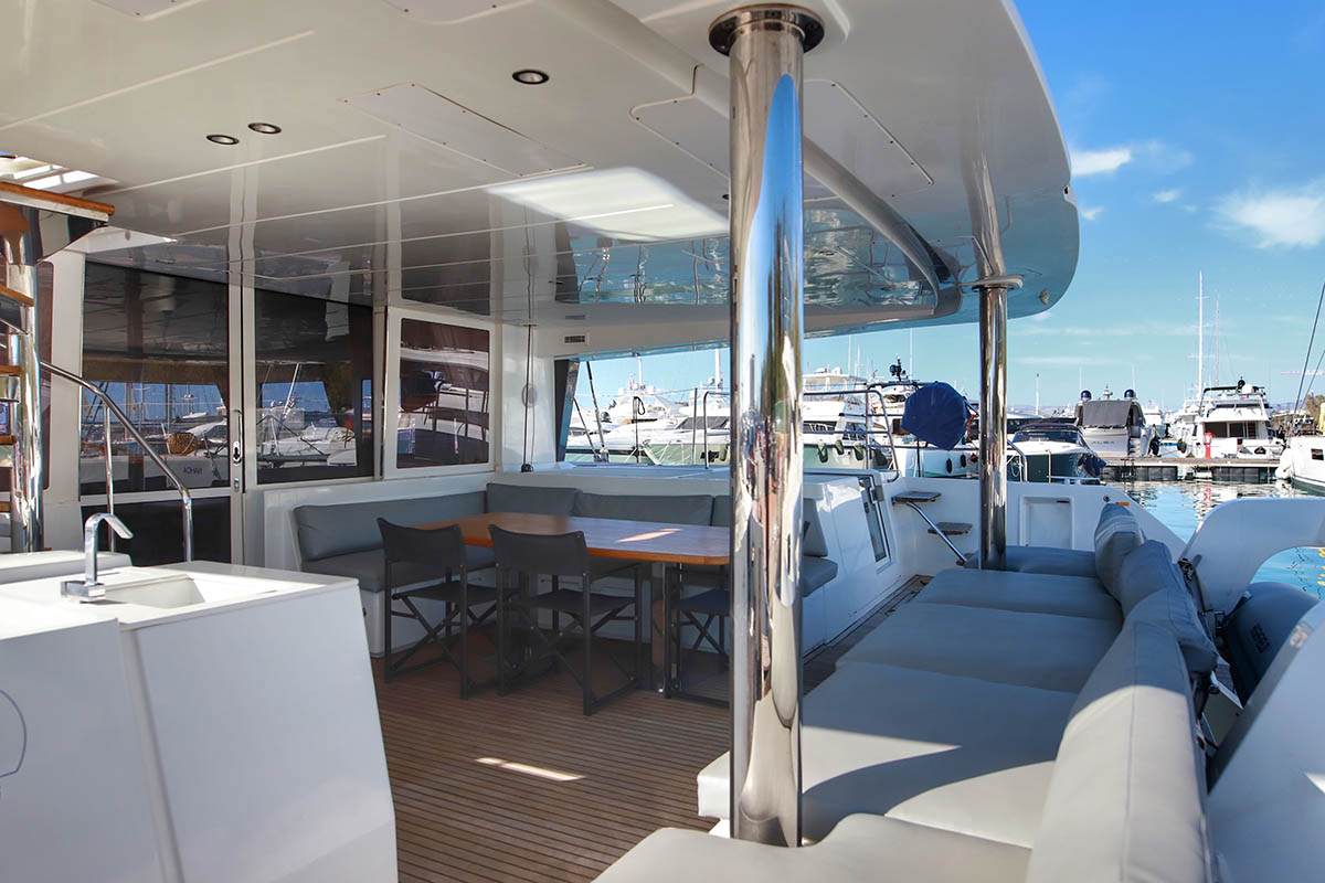 Photo #12 - Lagoon 560 S2 - 5 + 1 cab. (Starlight (Crewed)) en Elliniko - 32437