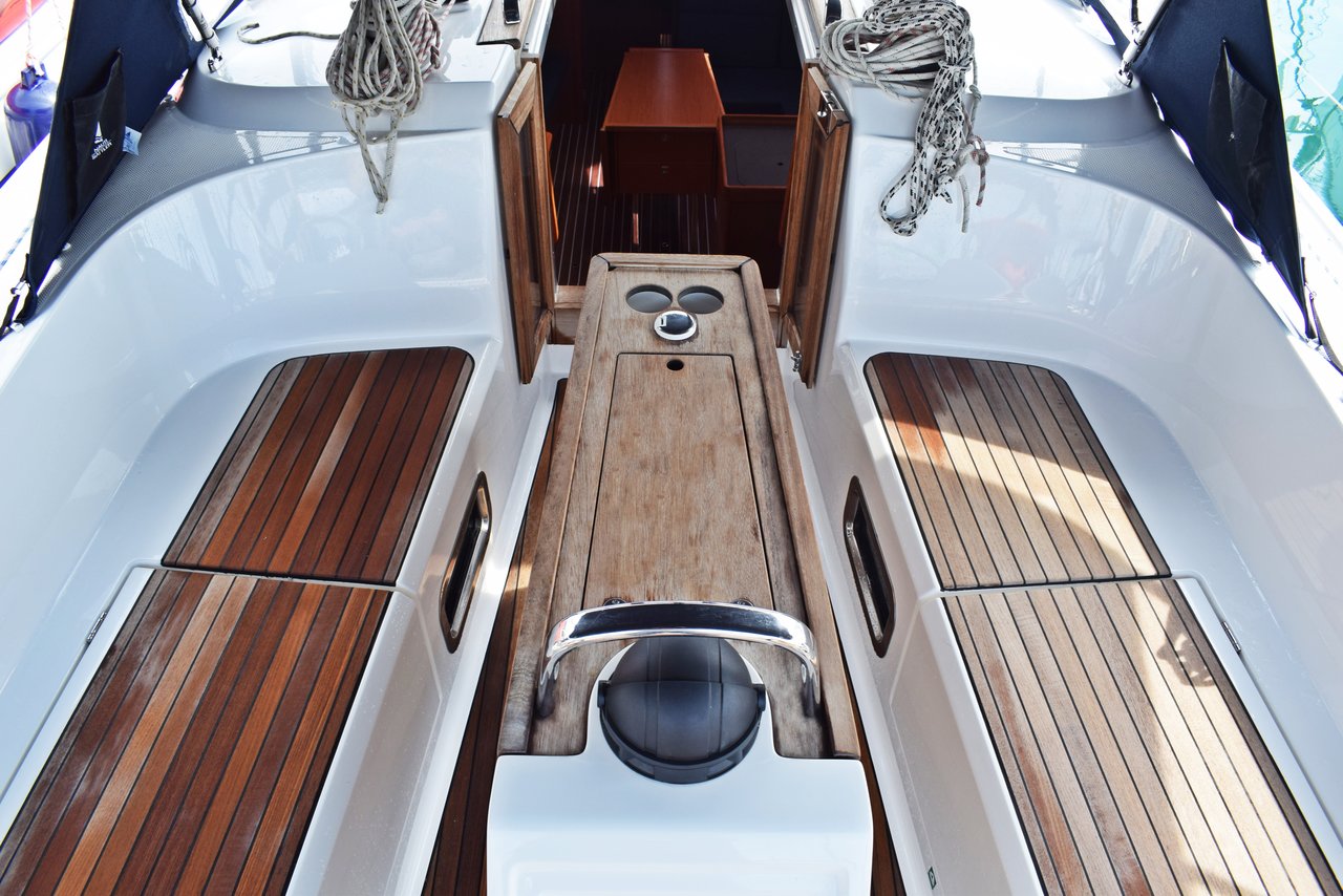 Photo #7 - Bavaria Cruiser 37 - 3 cab. (Zaklopatica) in Kastela - 32447