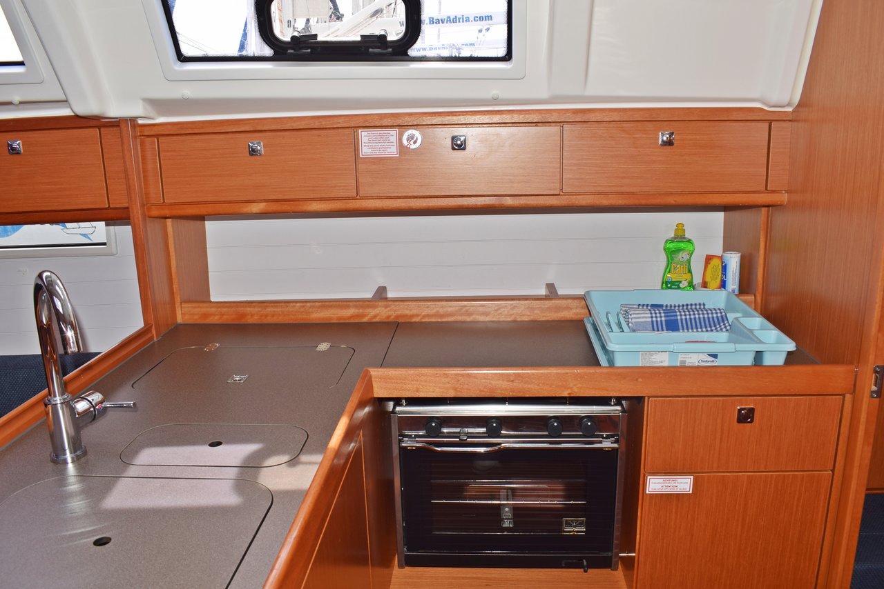 Photo #11 - Bavaria Cruiser 37 - 3 cab. (Zaklopatica) in Kastela - 32447