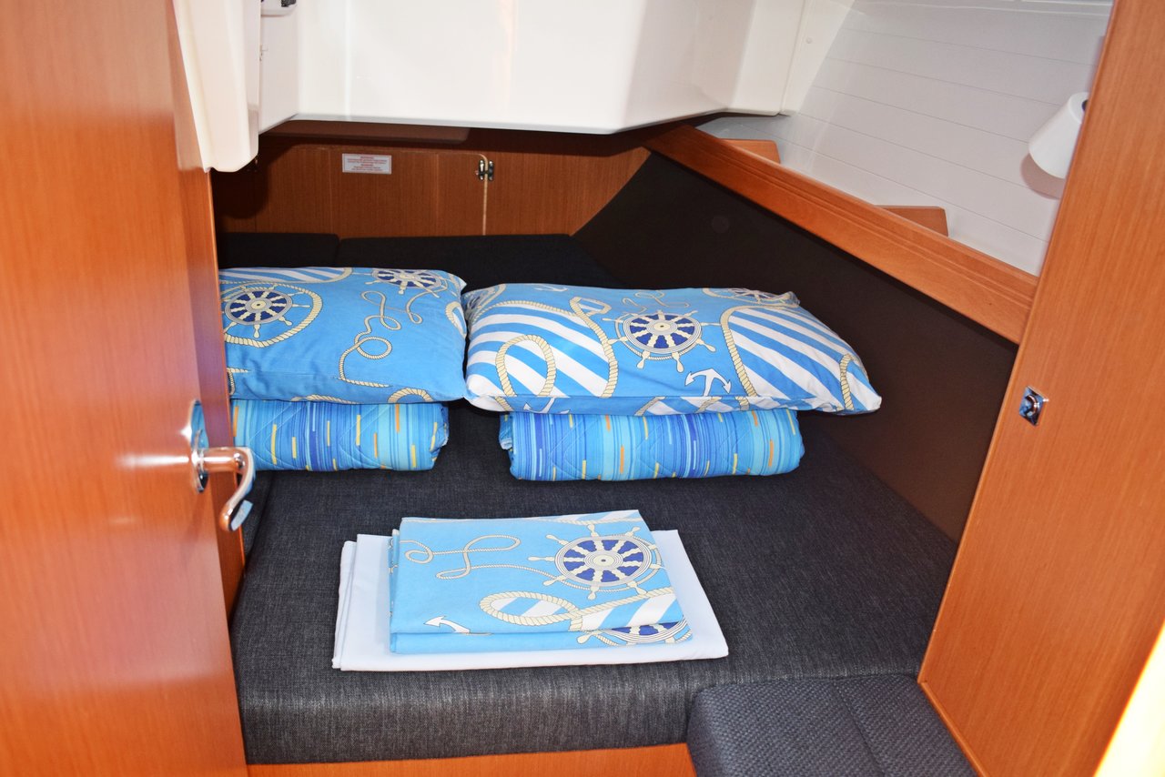Photo #16 - Bavaria Cruiser 37 - 3 cab. (Zaklopatica) in Kastela - 32447