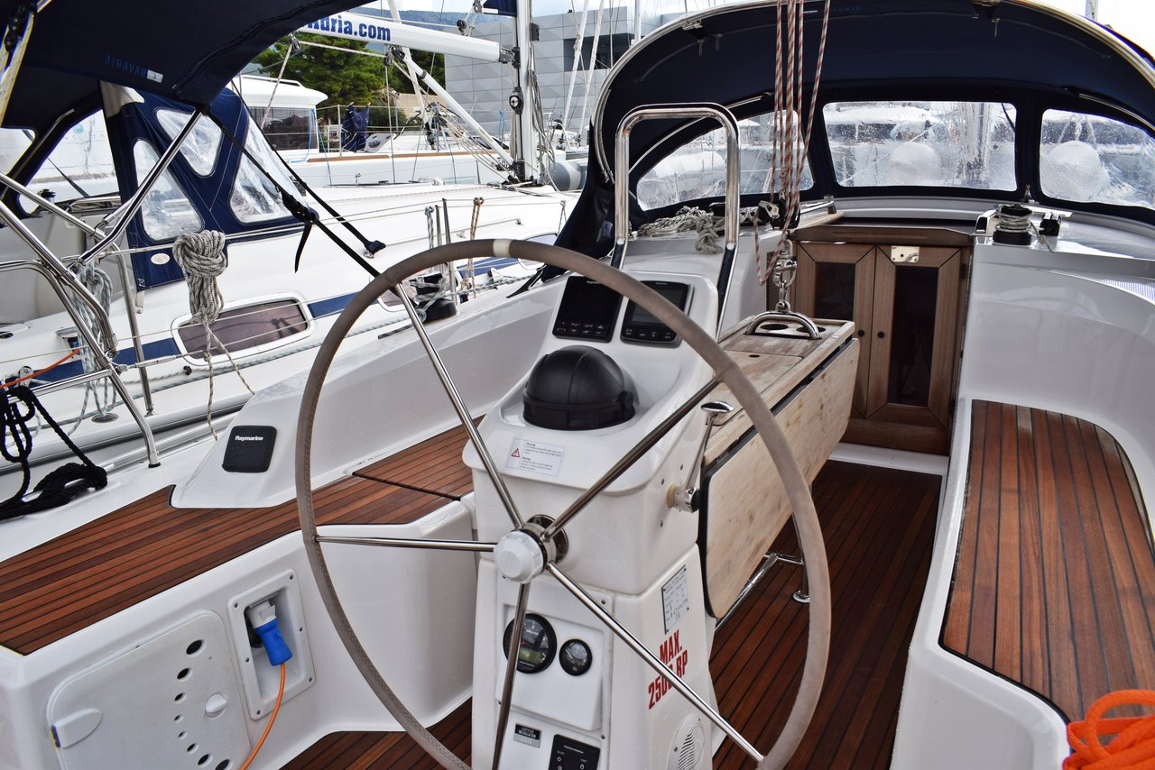 Photo #4 - Bavaria Cruiser 33 (Stončica) in Kastela - 32448